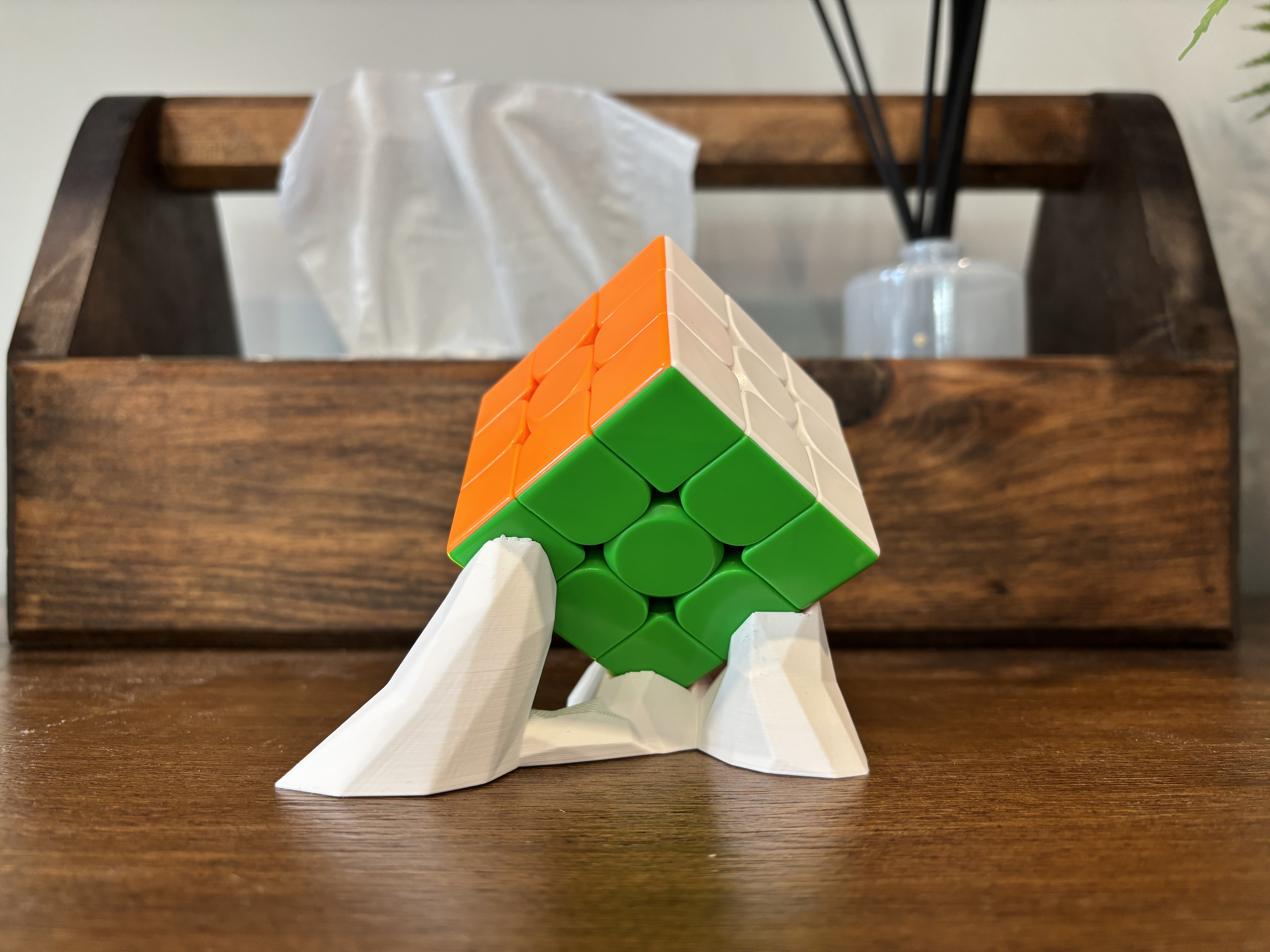 Miniatura 4 do modelo 3D Rubix Cube holder