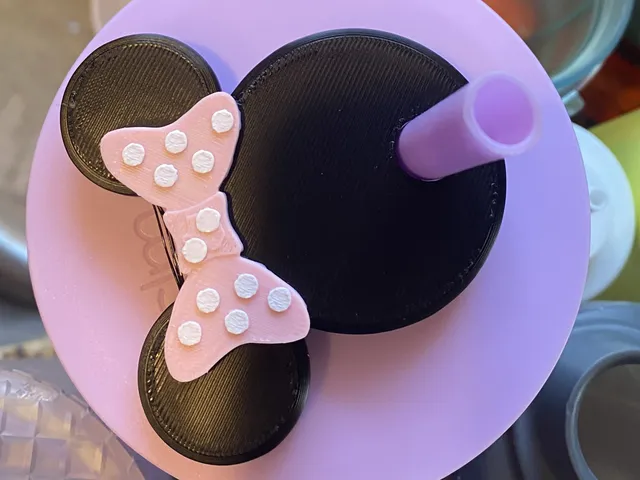 Minnie straw topper