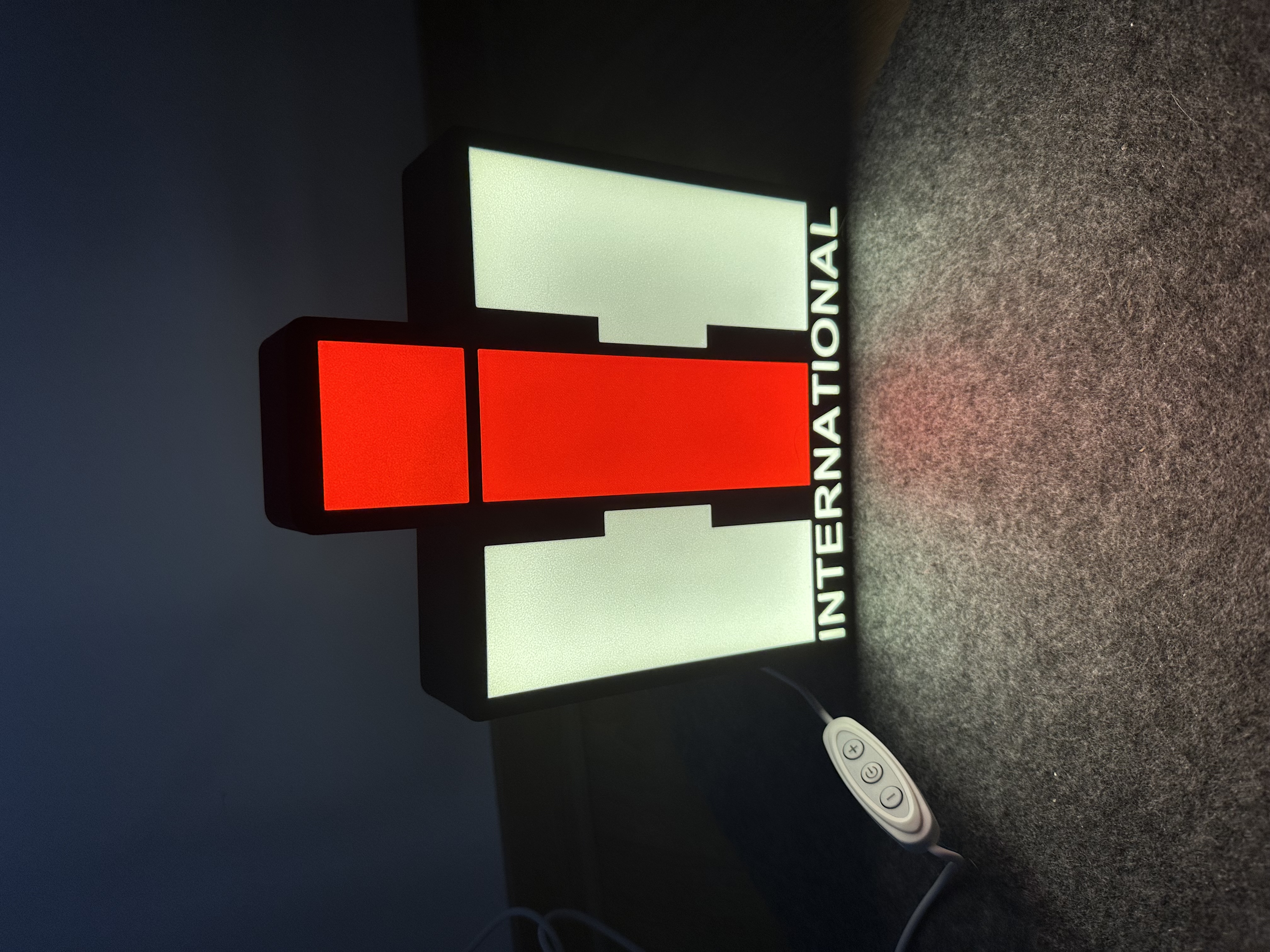 IHC Logo Lamp Outline