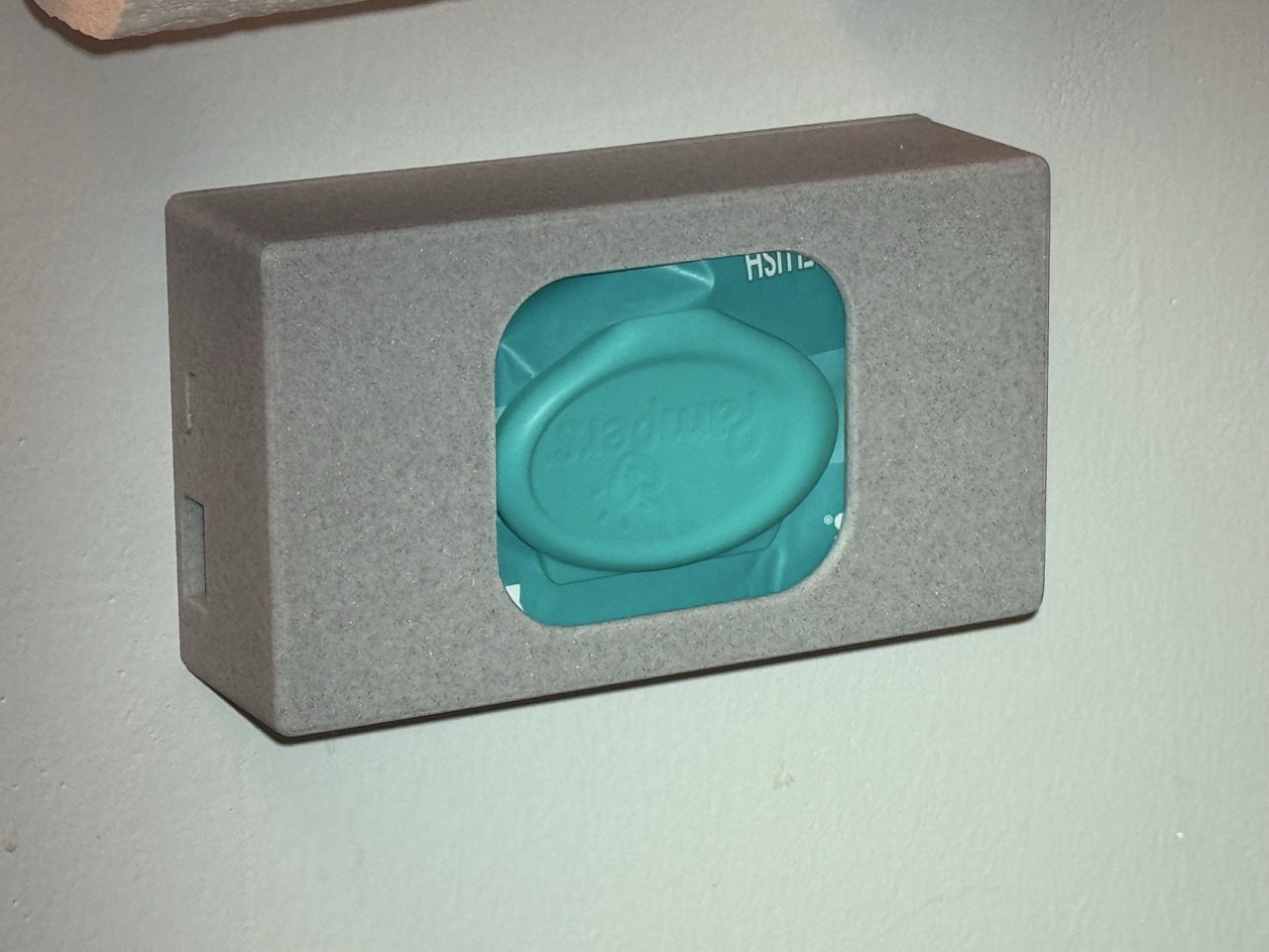Pampers Wet Wipe Wall Mount