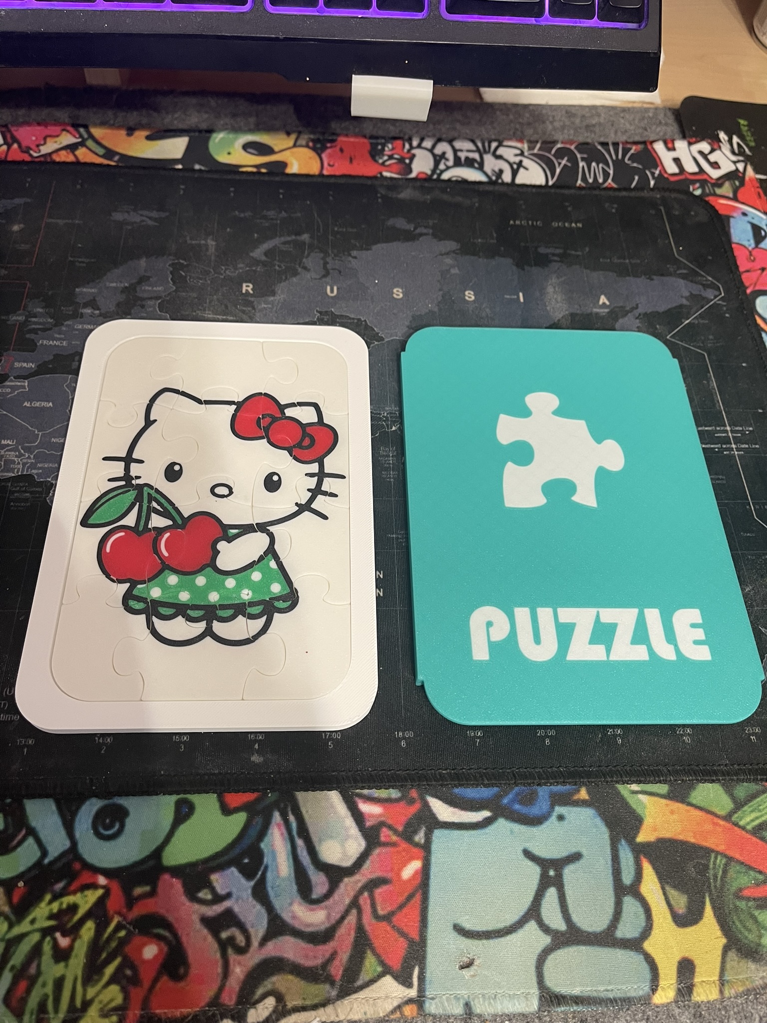 Hello Kitty with cherries - minipuzzle for kids