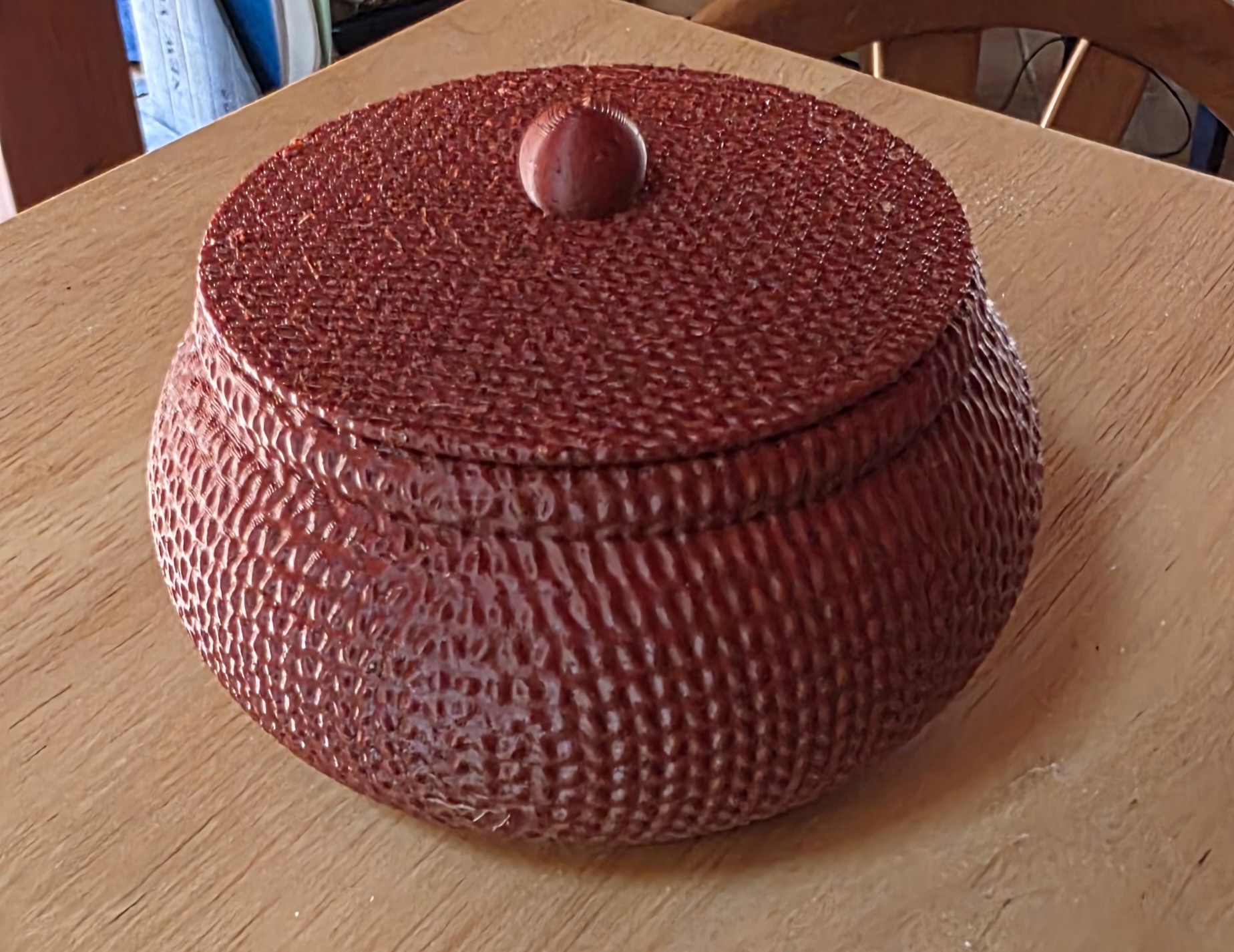 yet another knitted box !