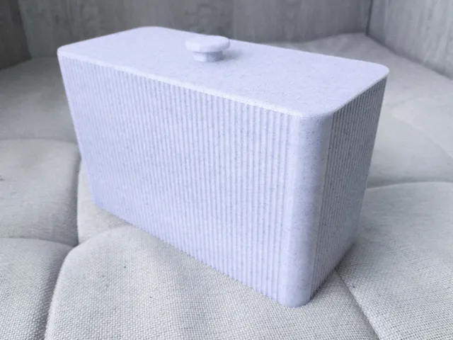 Laundry ribbed container with lid