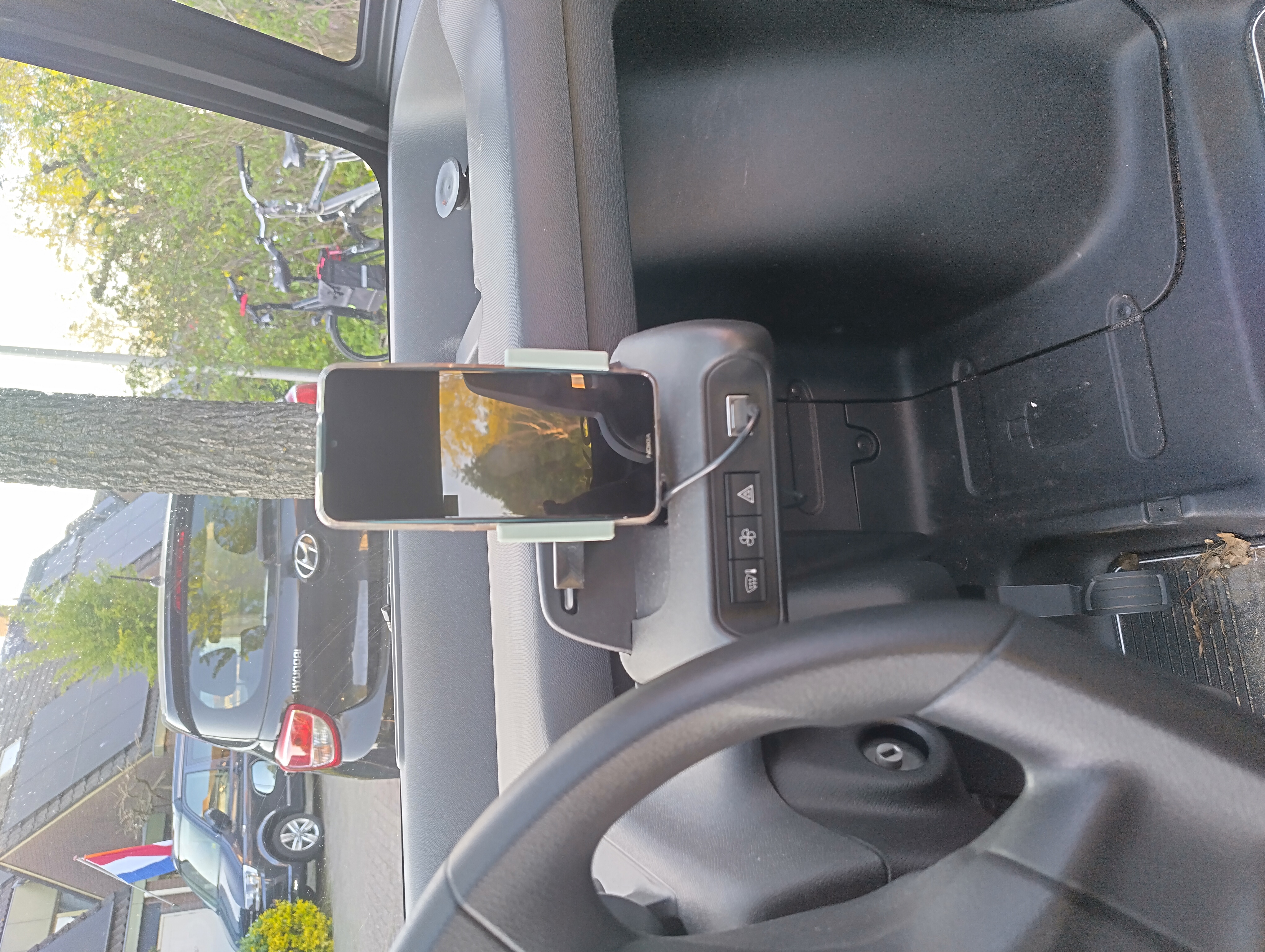 Simple Universal Phone Holder for Ami/Rocks-E/Topolino