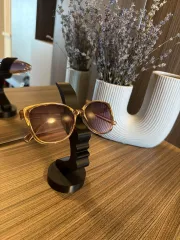 Eyeglass Holder