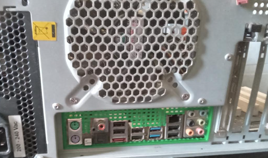 Universal Motherboard I/O shield - PC