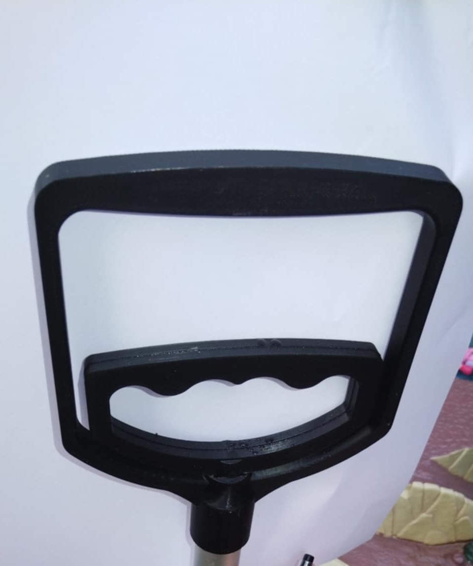 The Perfect Fix: 3D-Printable Ergonomic Replacement Handle for Poop Scoopers