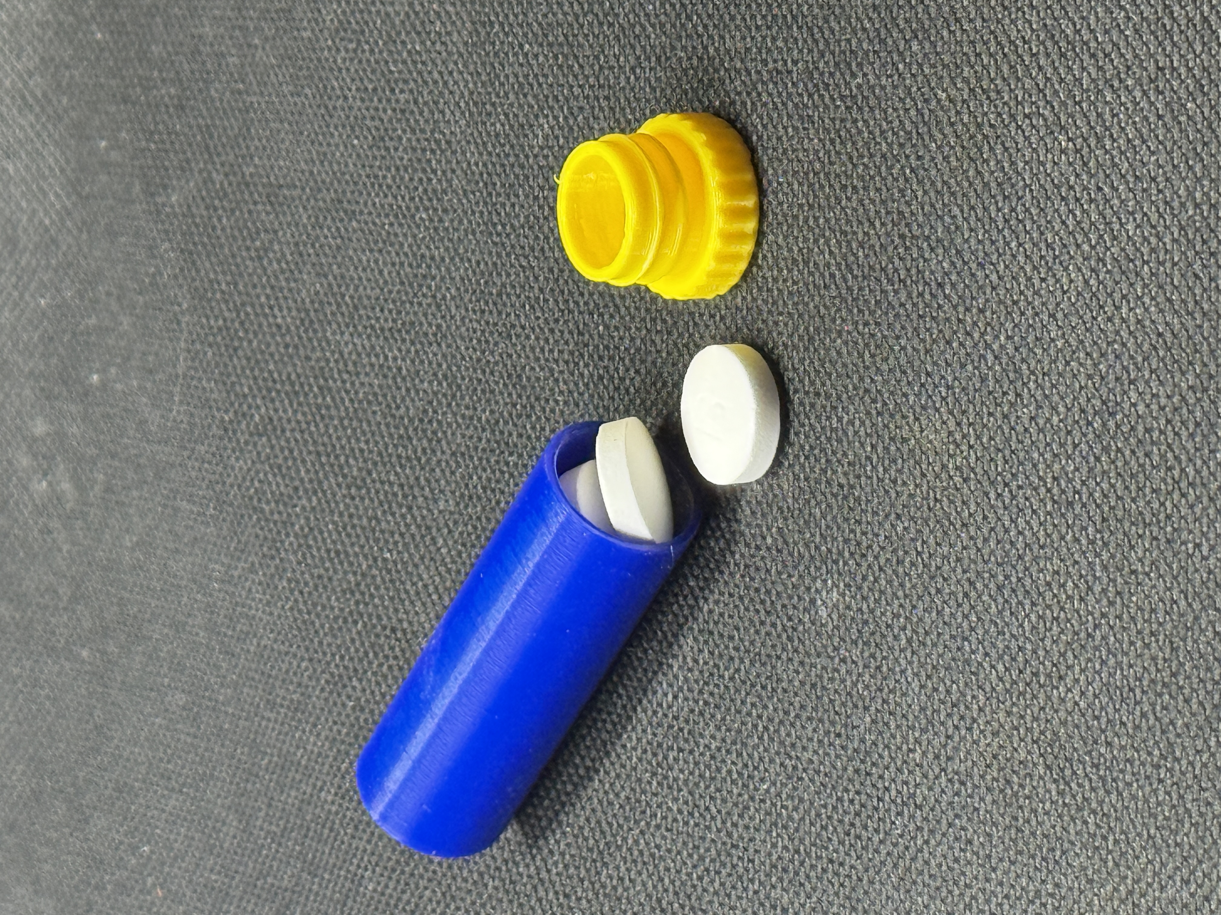 Pill Box, Pill Tube / Pillendose, Pillenröhrchen