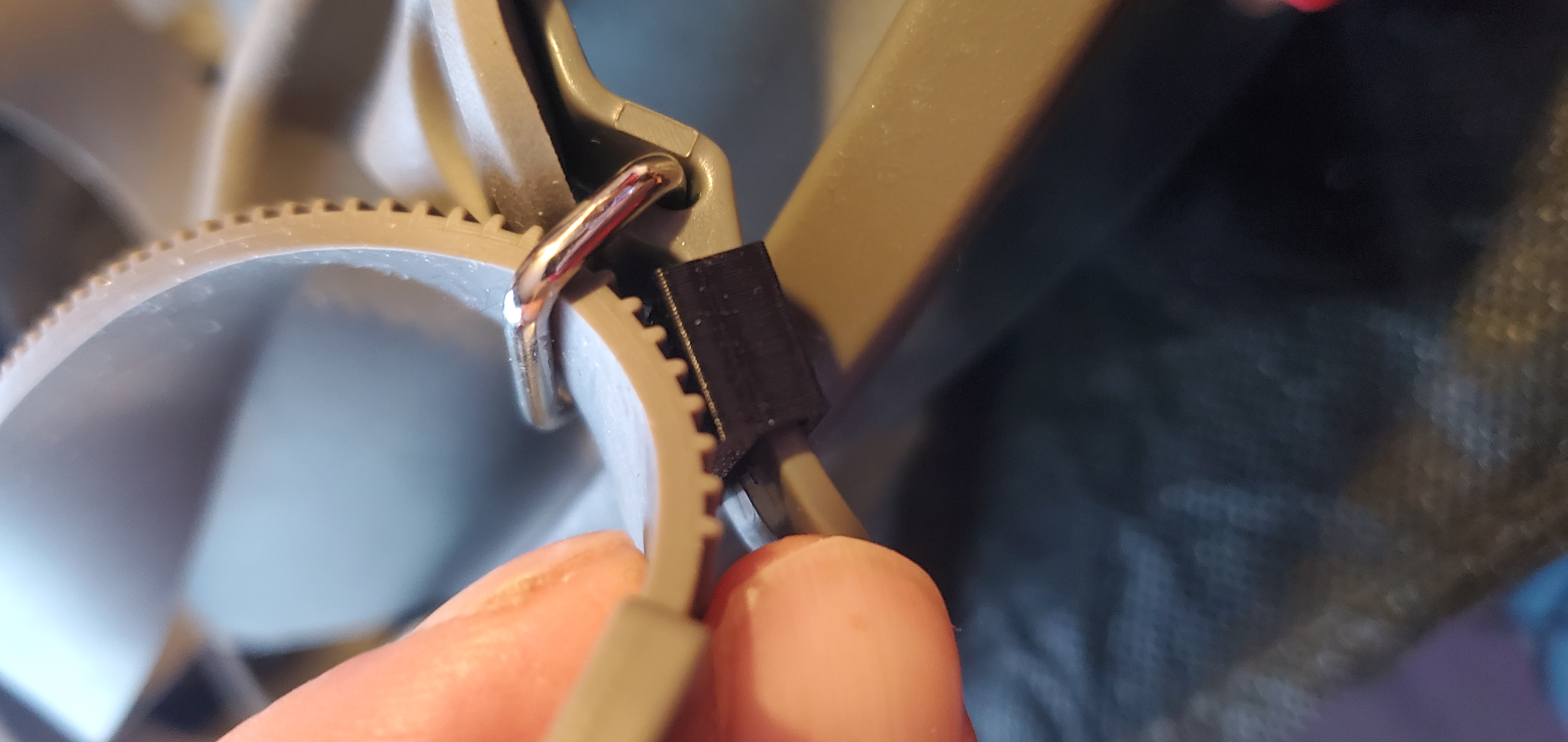 Strap tightener — thumbnail 2