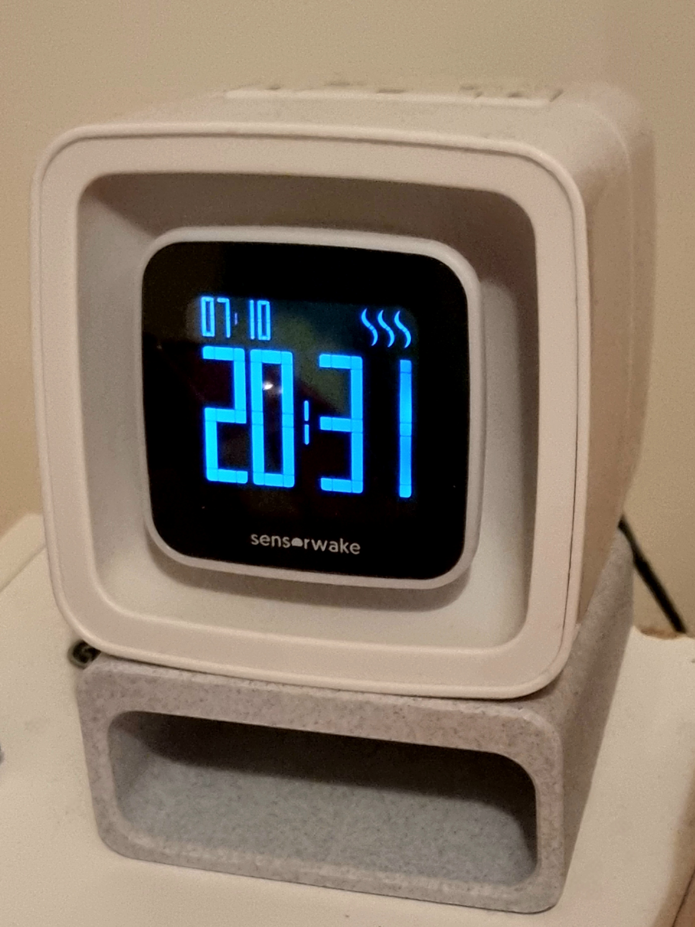 Sensorwake stand