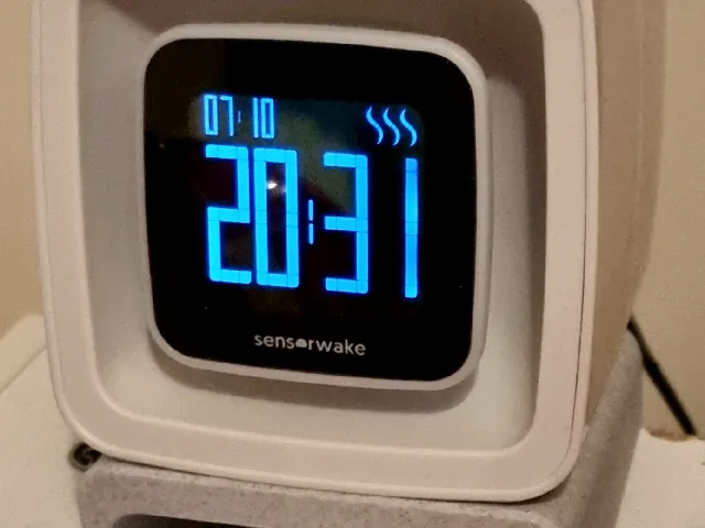 Sensorwake stand