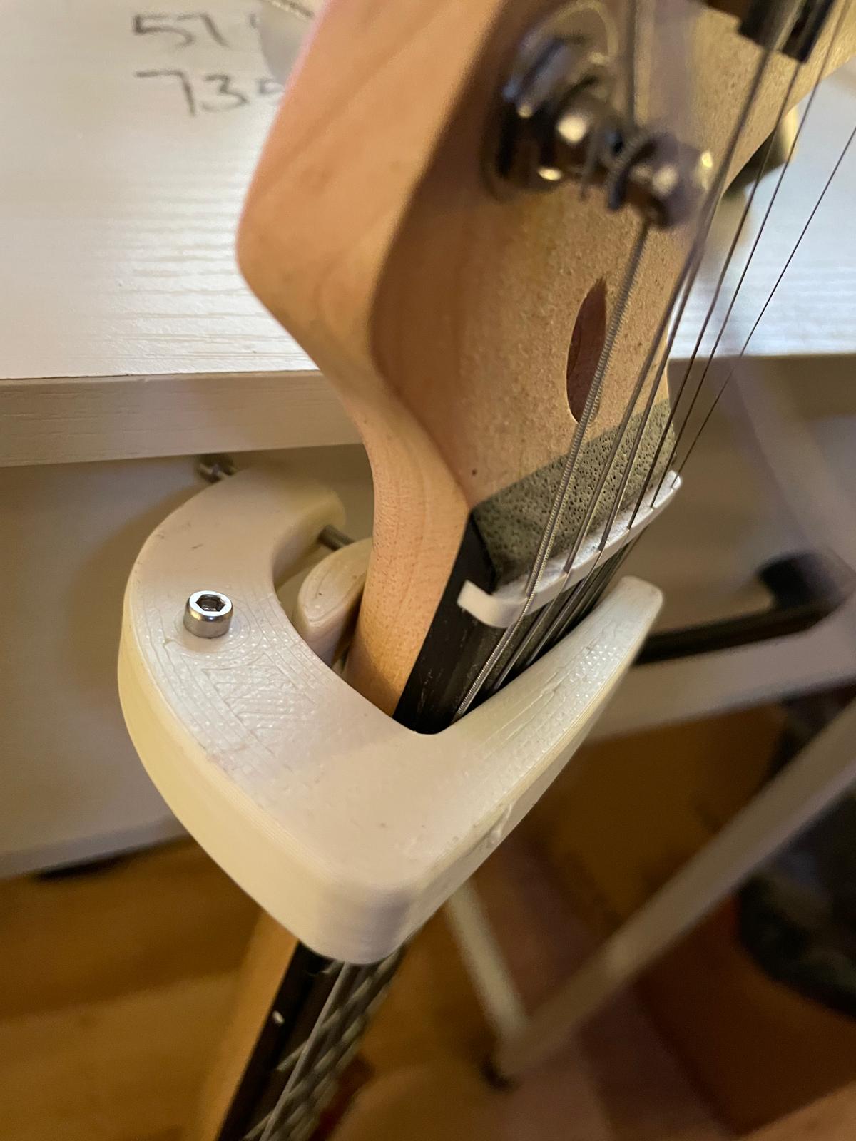Guitar capo - M3 screw and no support