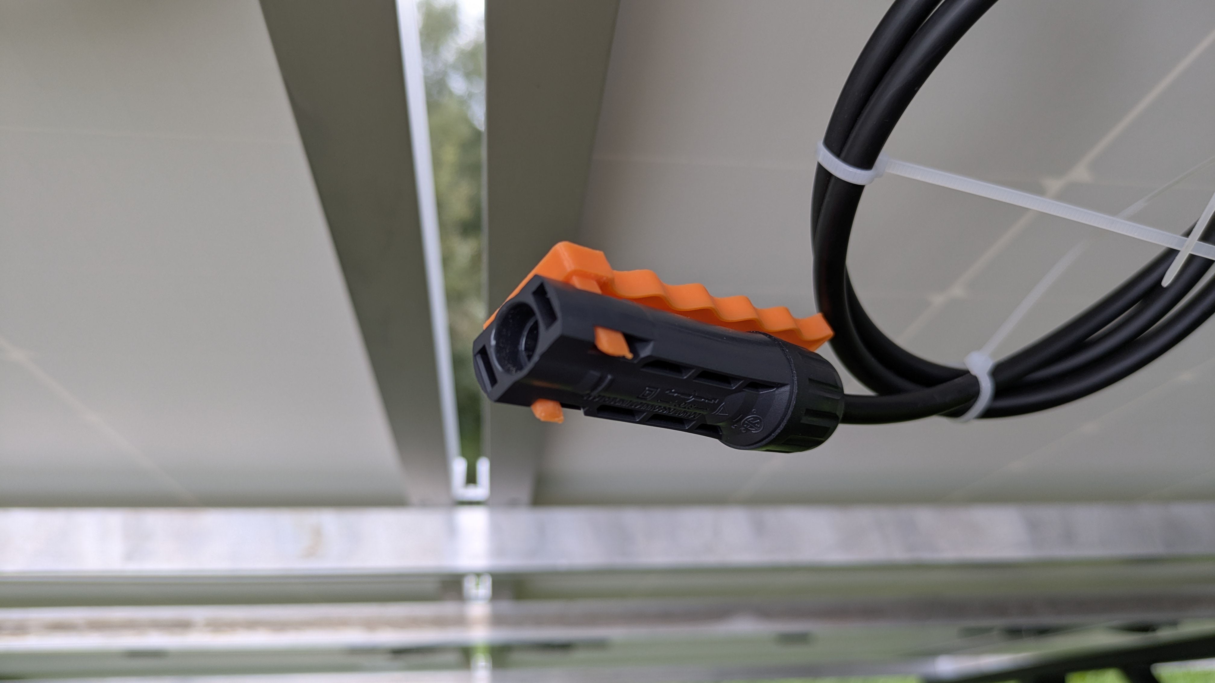 MC-4 connector unlock tool