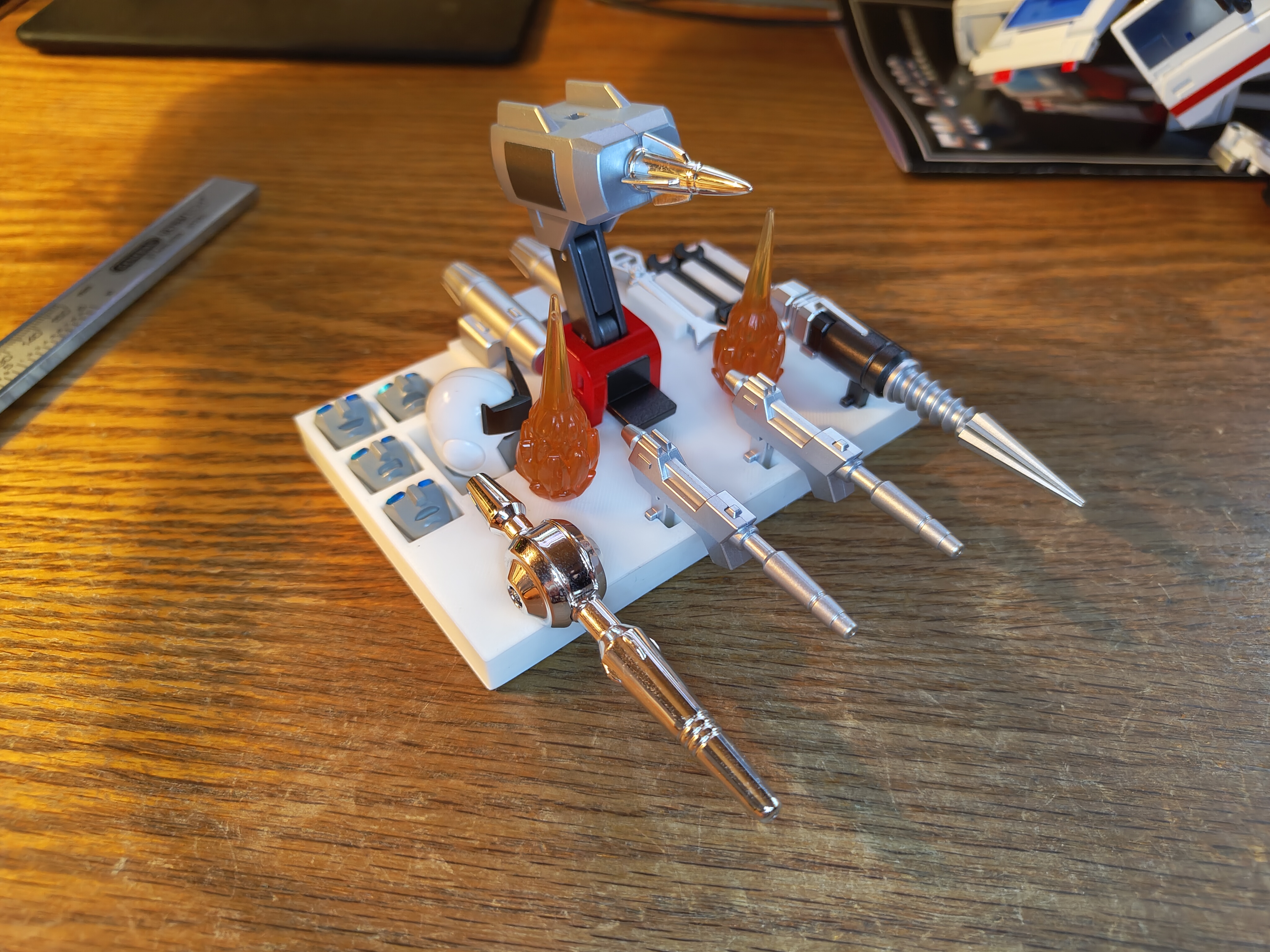 Transformers FM-04 Doc (Masterpiece Ratchet) Accessory Stand