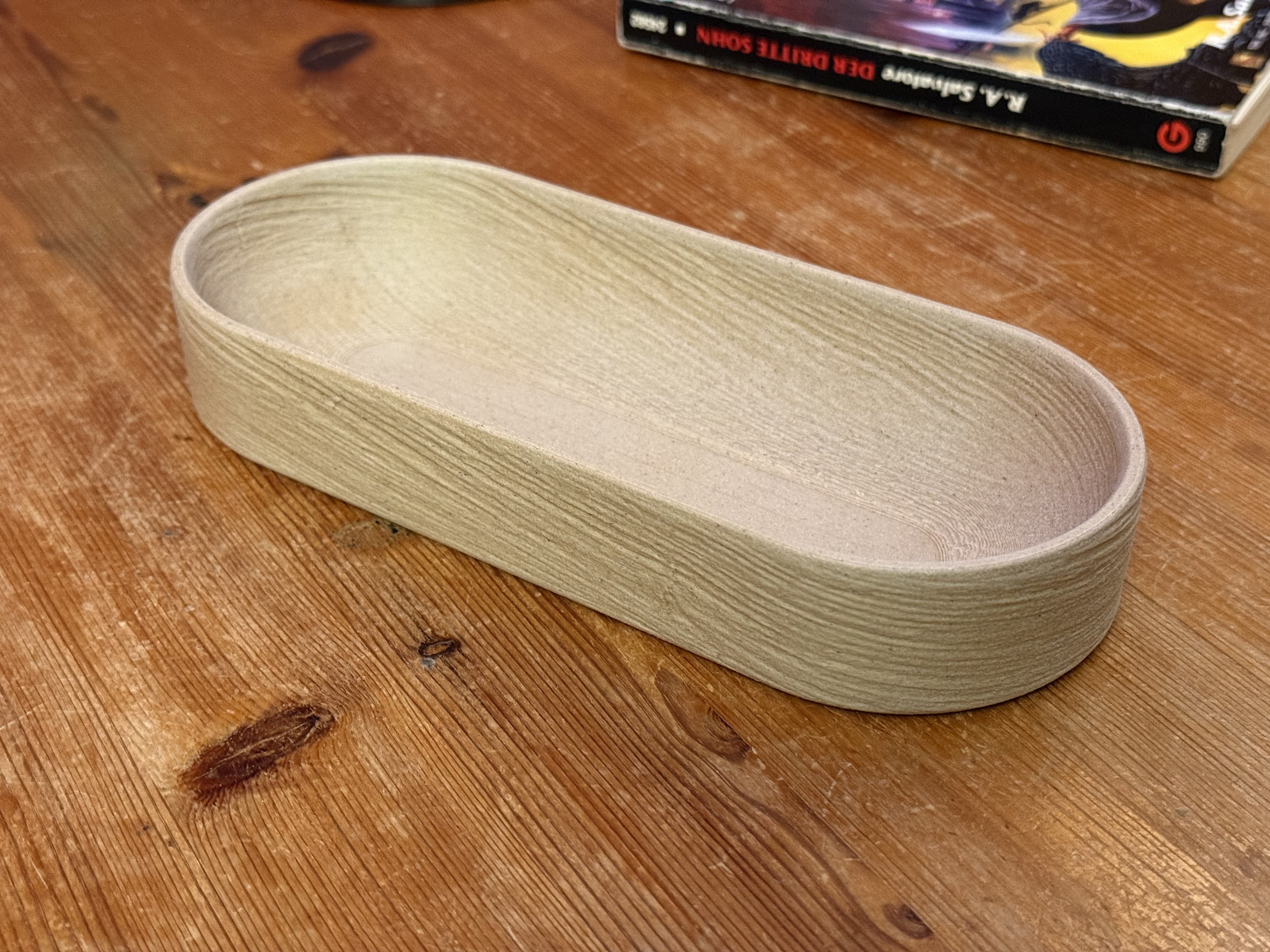 Wood-effect pen tray