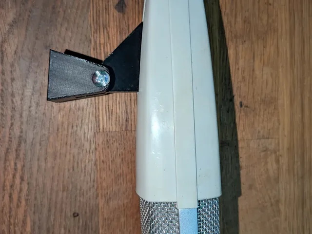 MD421 Mic Clip