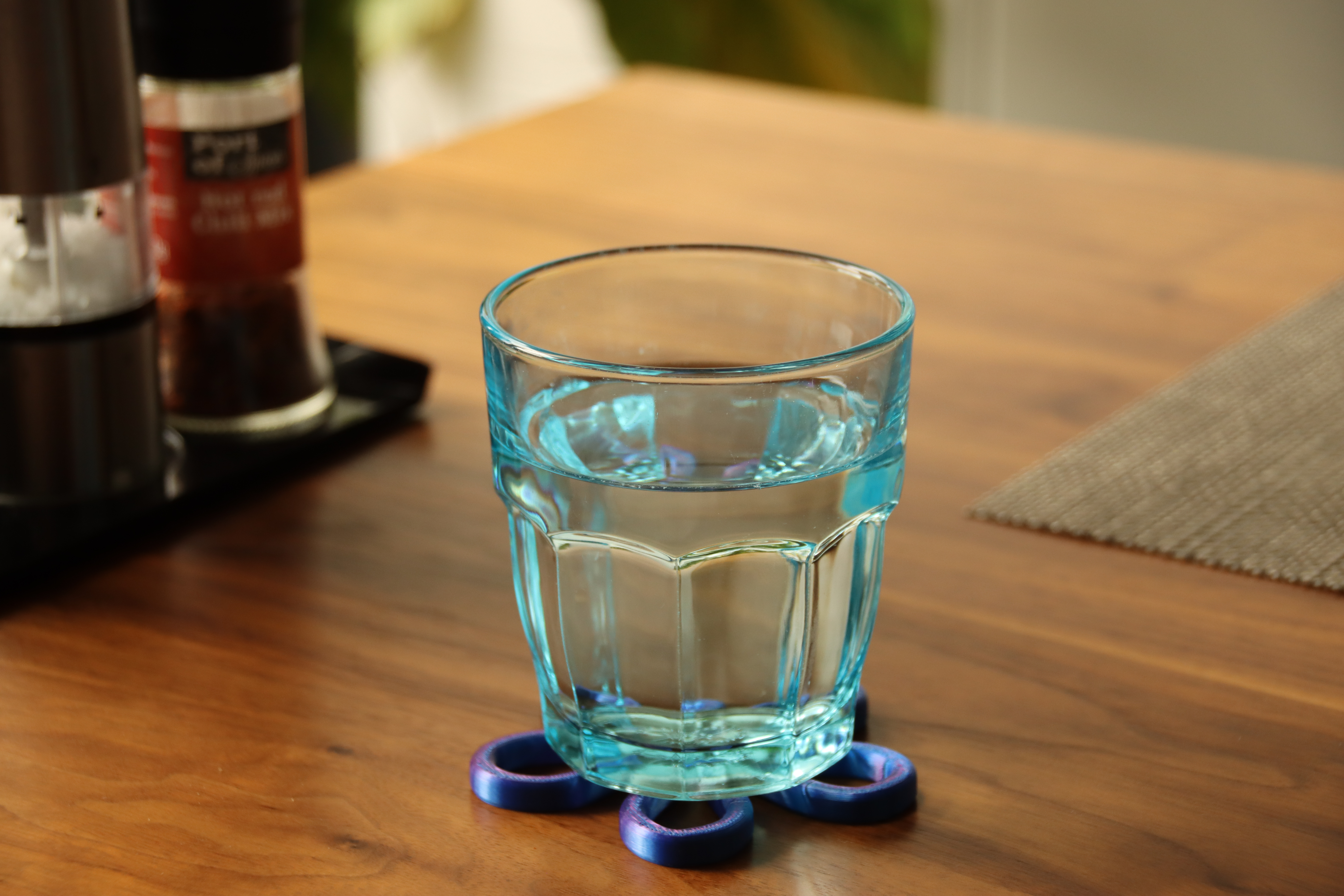 Minimalistic coaster