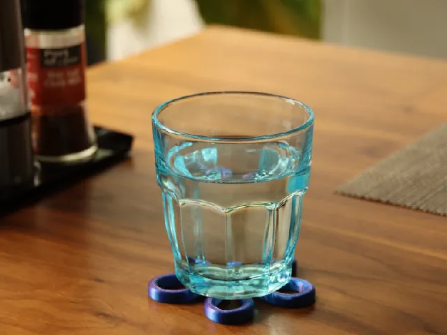 Minimalistic coaster