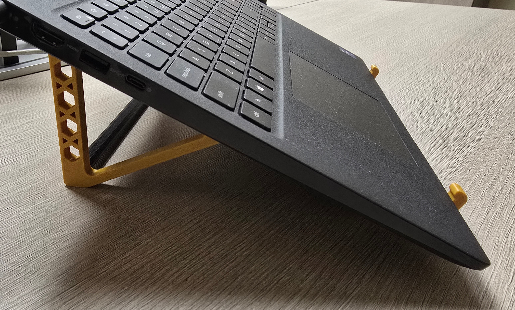 Laptop stand / Stojak pod laptopa 15 i 25 stopni