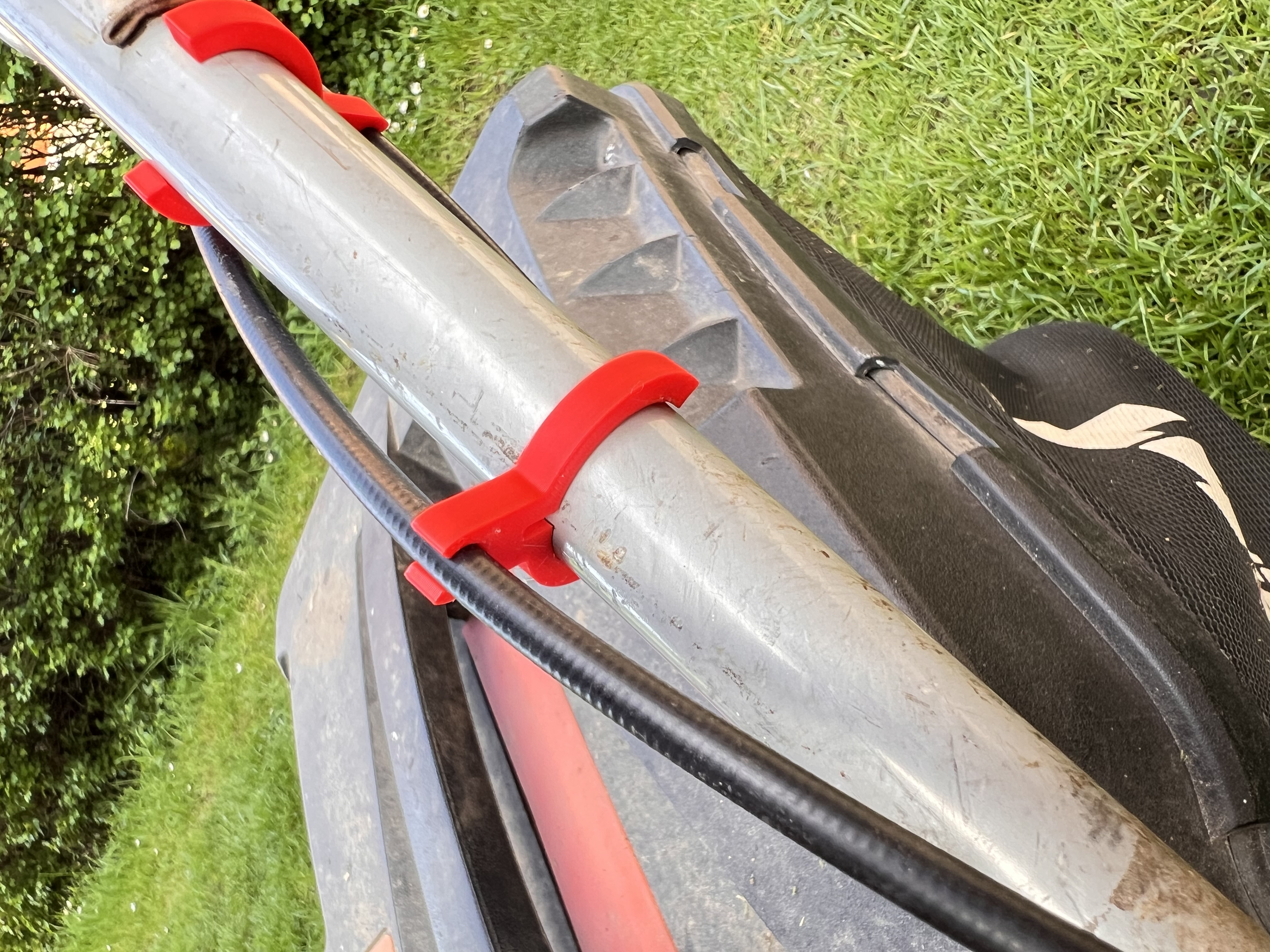 Bowden holder for grass-cutter — thumbnail 4