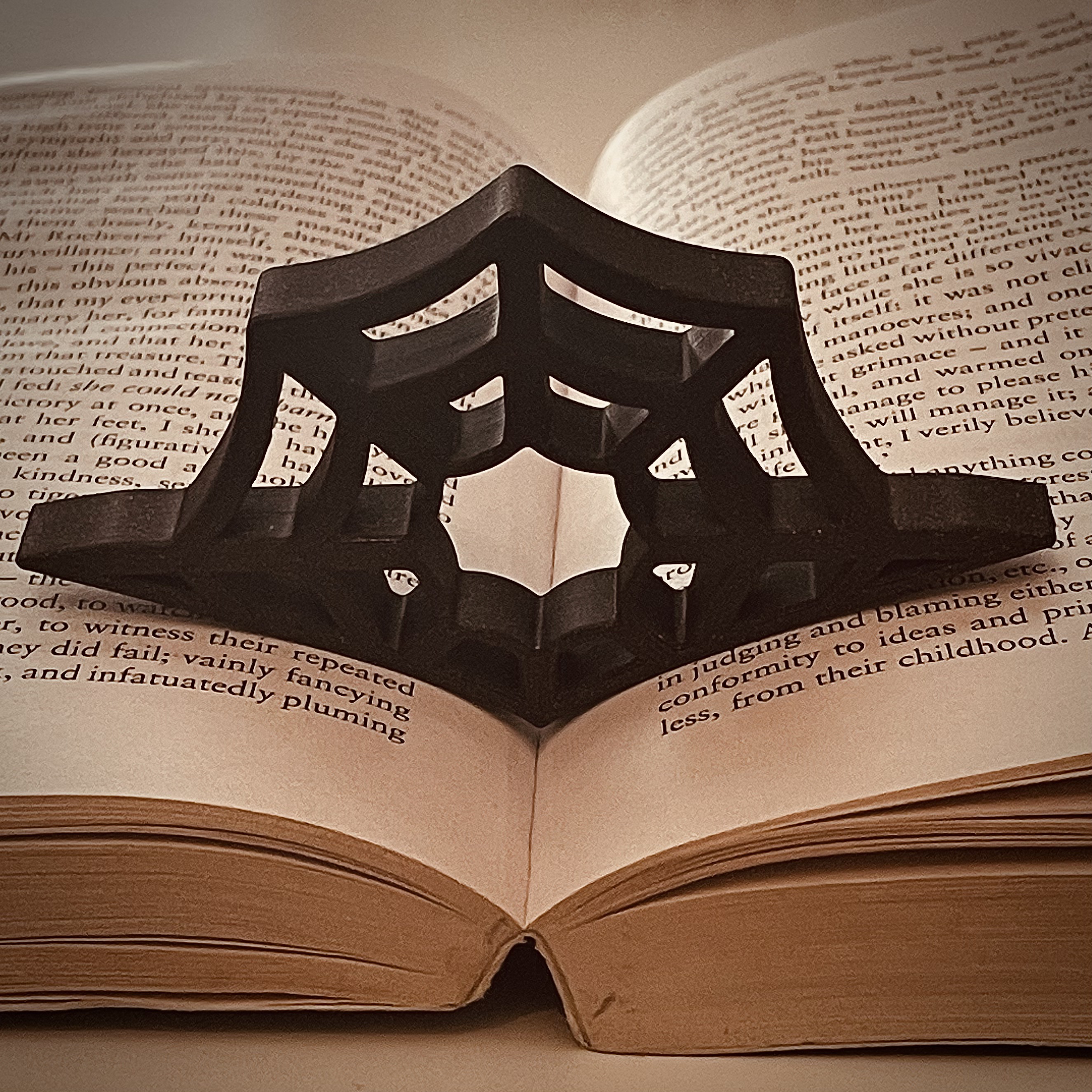 Ergonomic Spiderweb Book Holder