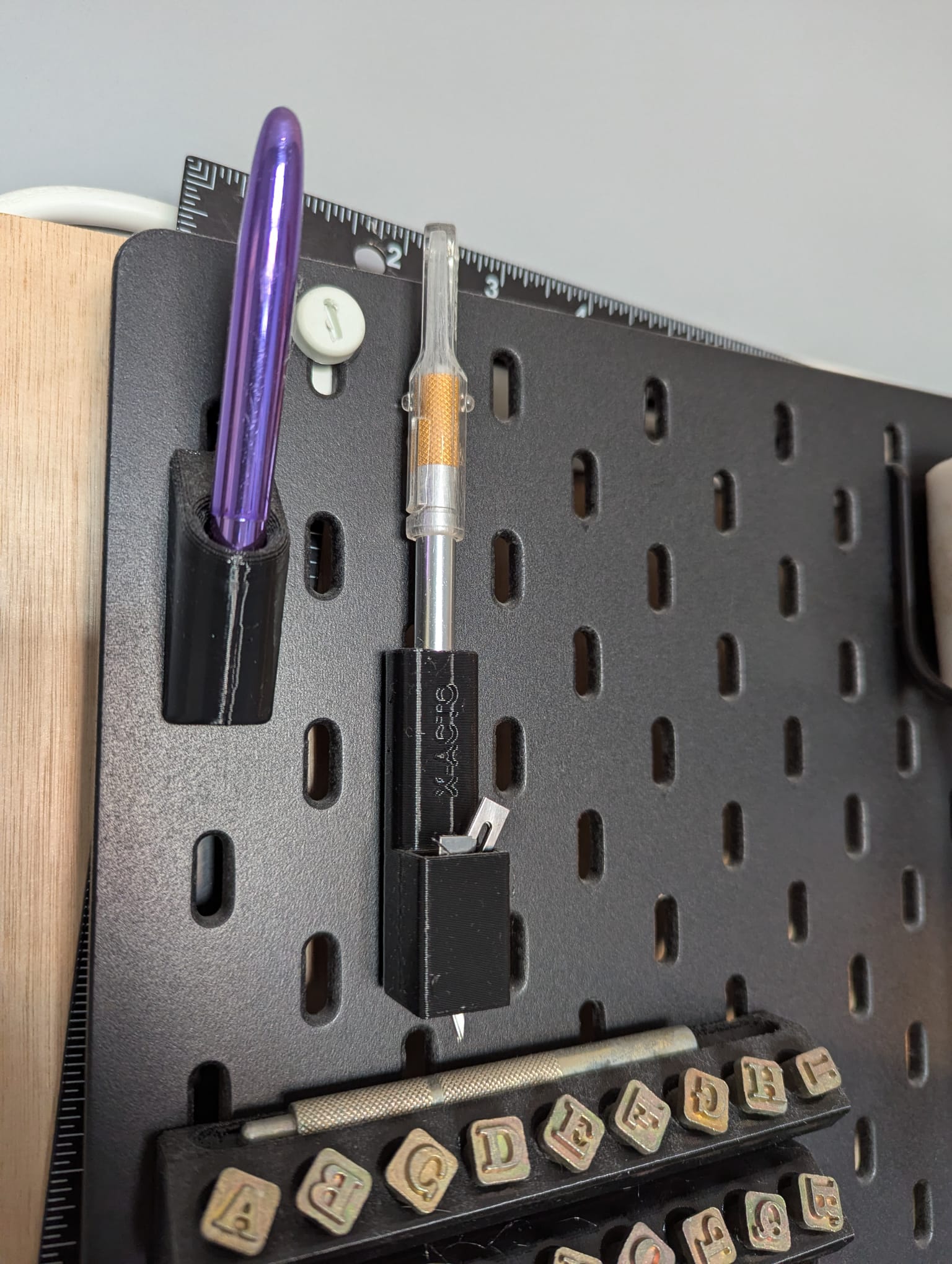 Xacto Skadis with Blade Storage 3D model