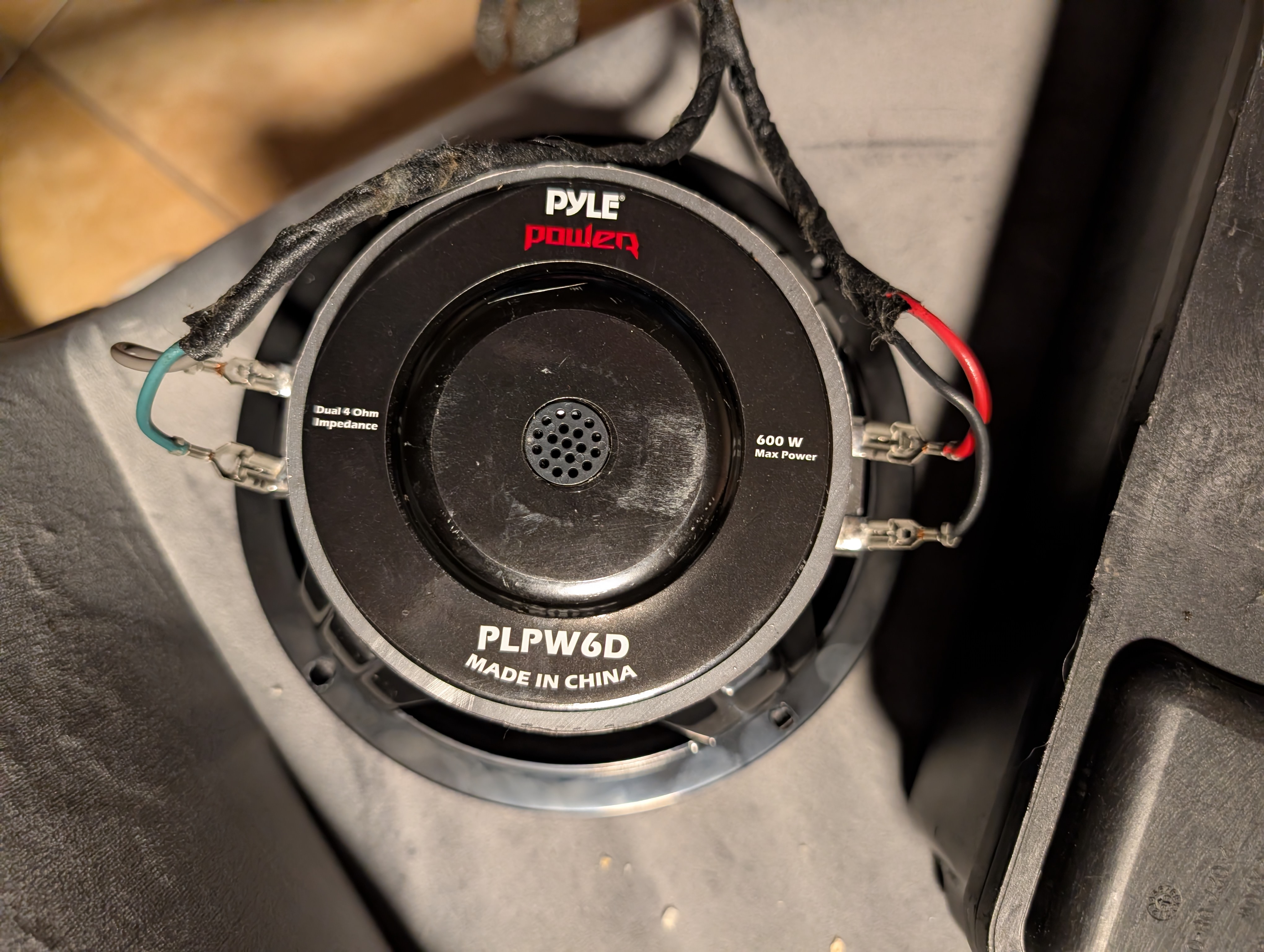 BMW Z3 Subwoofer Box Space for Pyle PLPW6D
