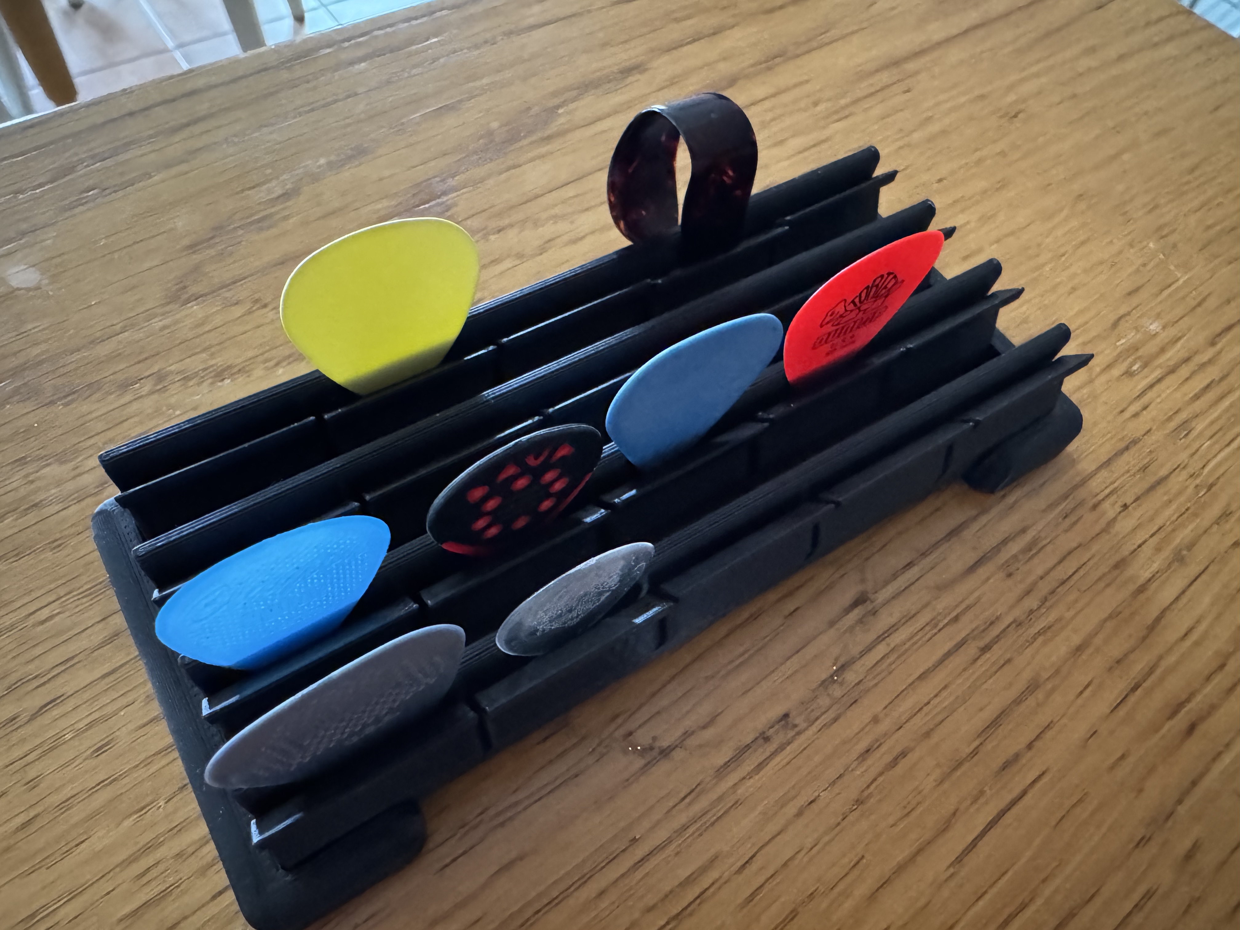 Support de stockage de 20 médiators de guitare / Storage holder for 20 guitar picks