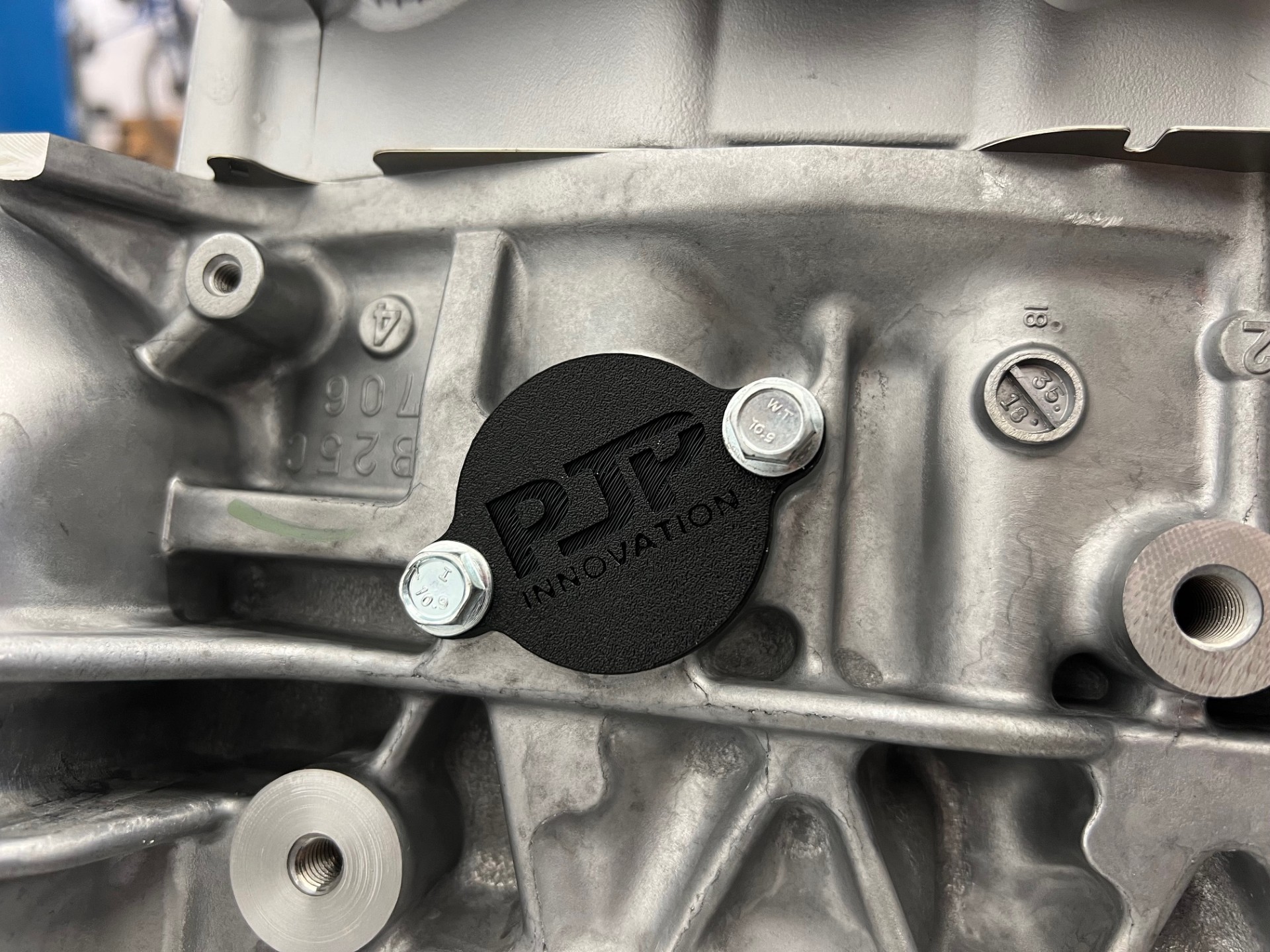 Subaru crossover tube bloc off plate