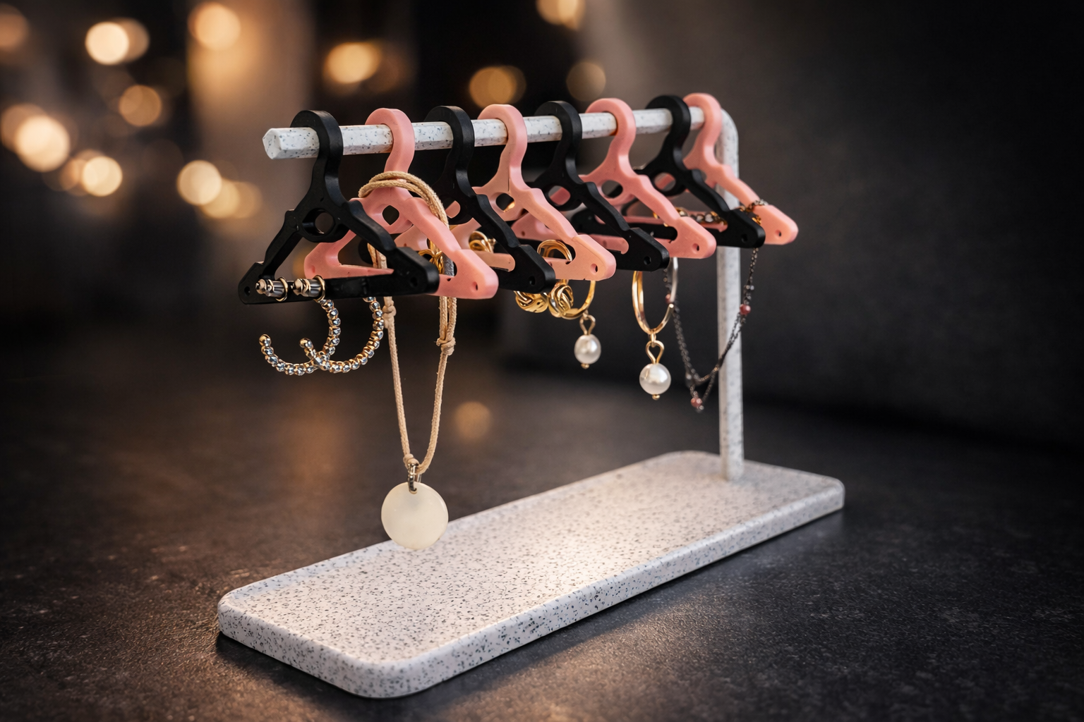 Simple Jewelry hanger