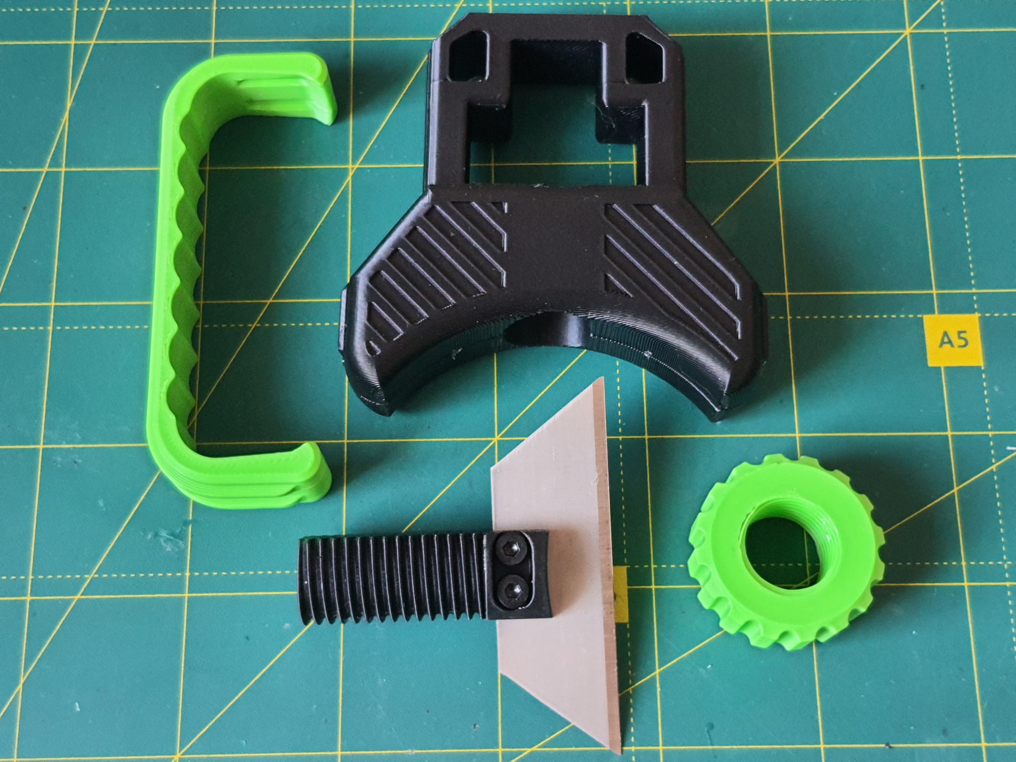 Miniatura 8 do modelo 3D Adjustable utility knife