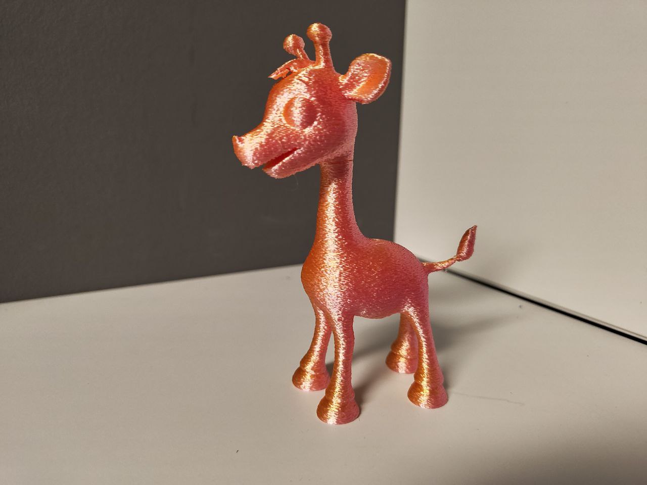 Cute Giraffe — thumbnail 3
