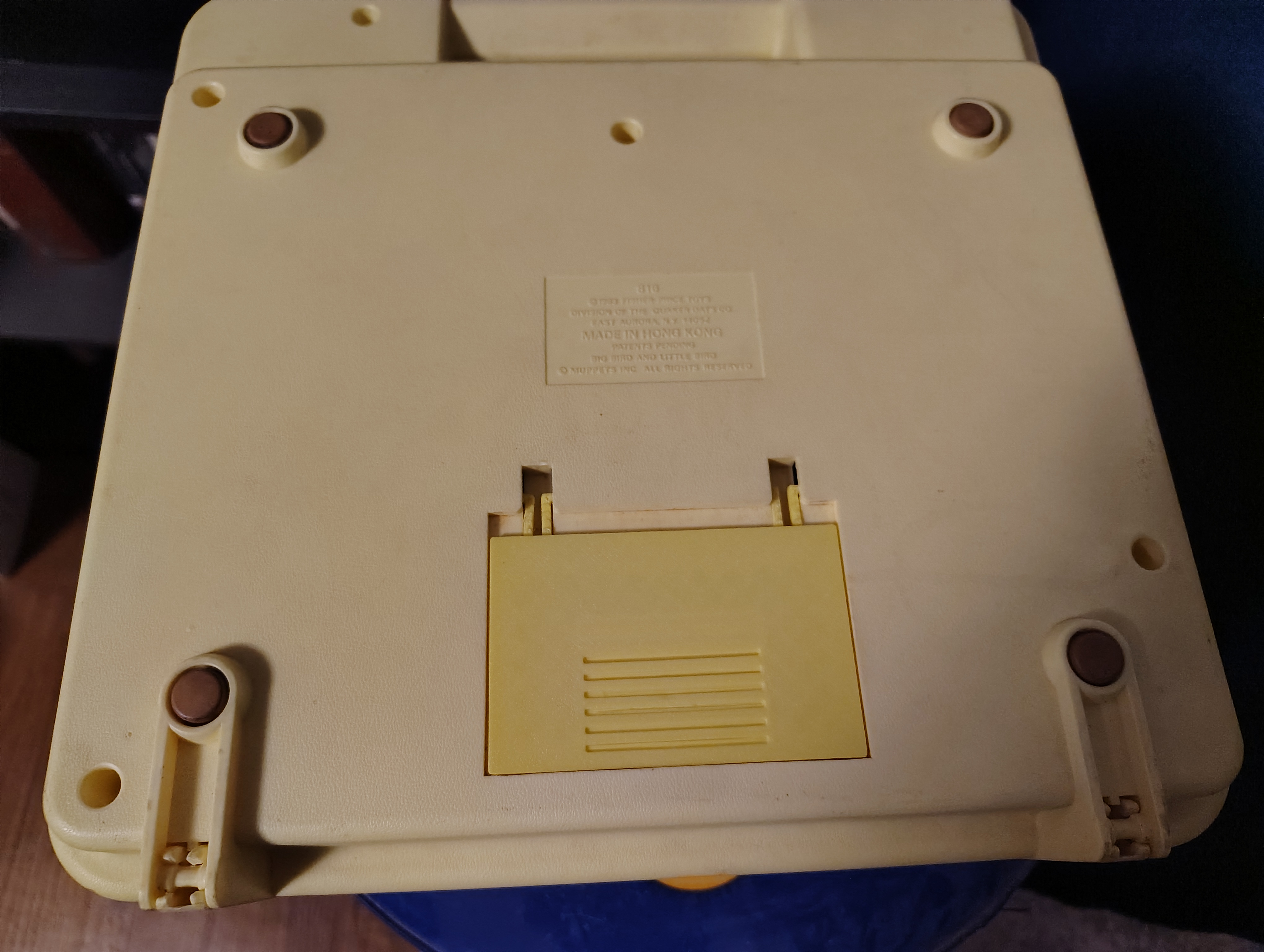 Battery door cover for #816 Fisher Price big bird turntable 3D model