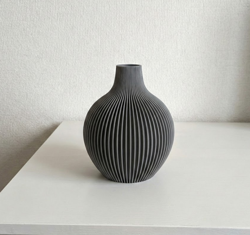Miniatura 6 do modelo 3D Ribbed Zen Vase - Minimalist Japandi Decor