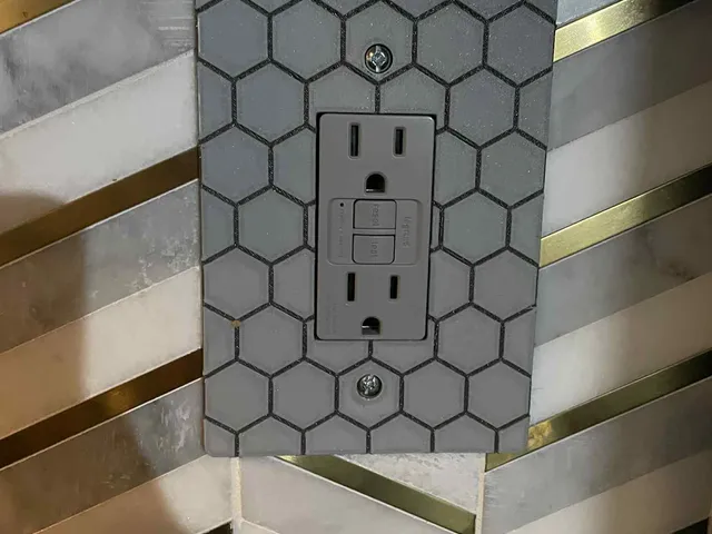 GFCI Outlet Cover Plate - Hex Shape Oversized