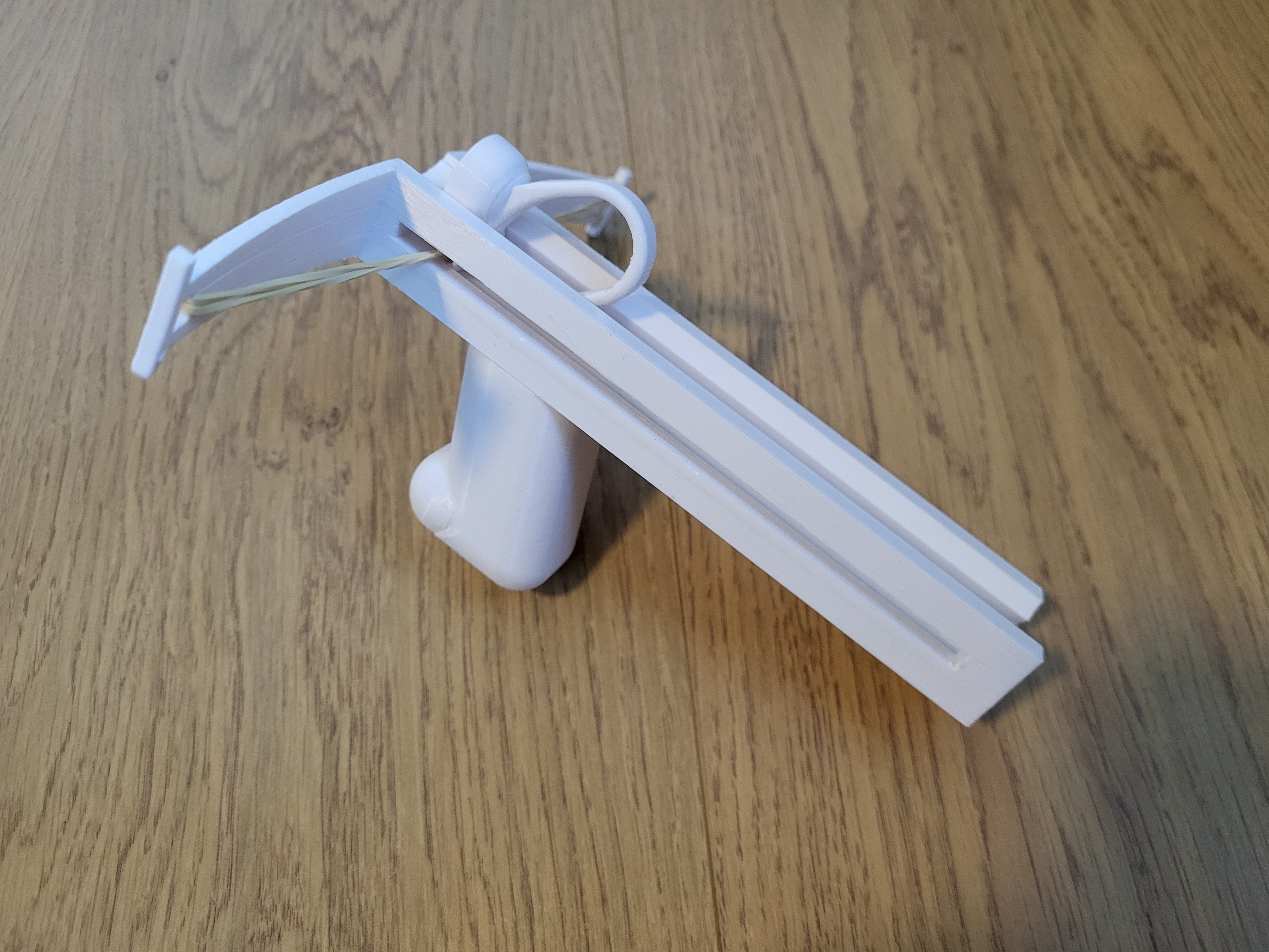 Mini Desktop Crossbow – Paper Ball & Pet Treat Launcher