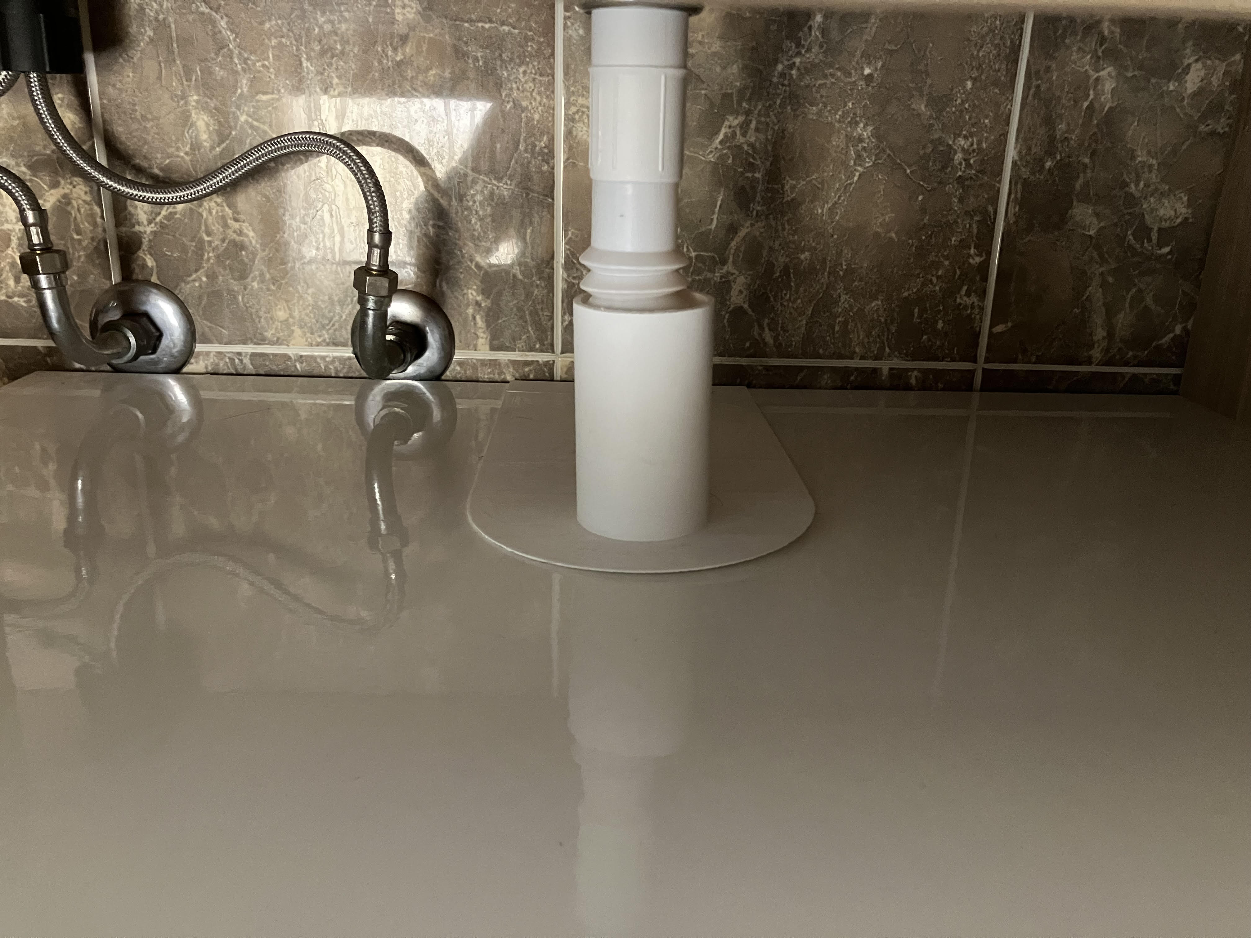 Chiusura interno mobile bagno Amburgo Mondoconvenienza