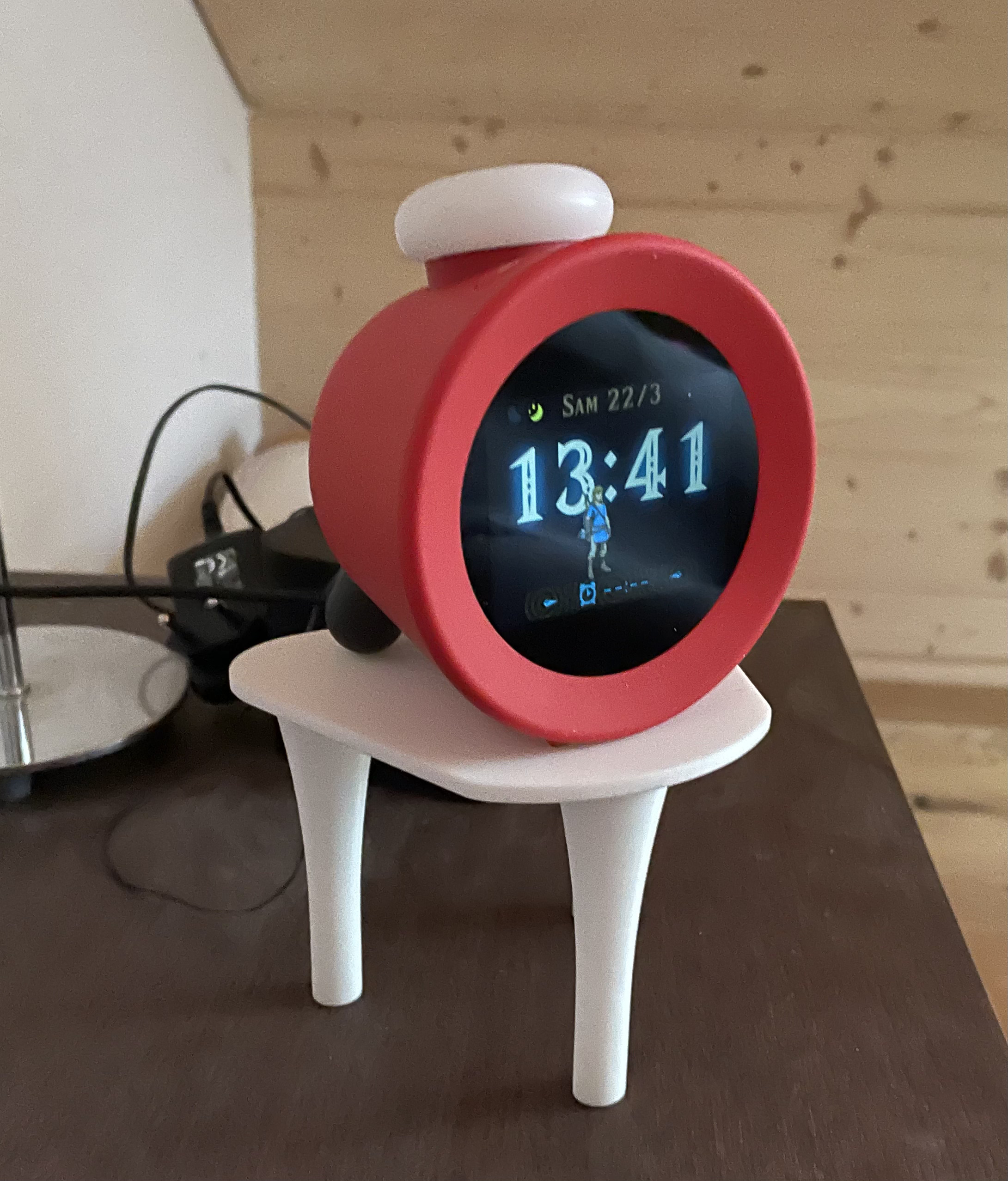 Small table for nintendo alarmo