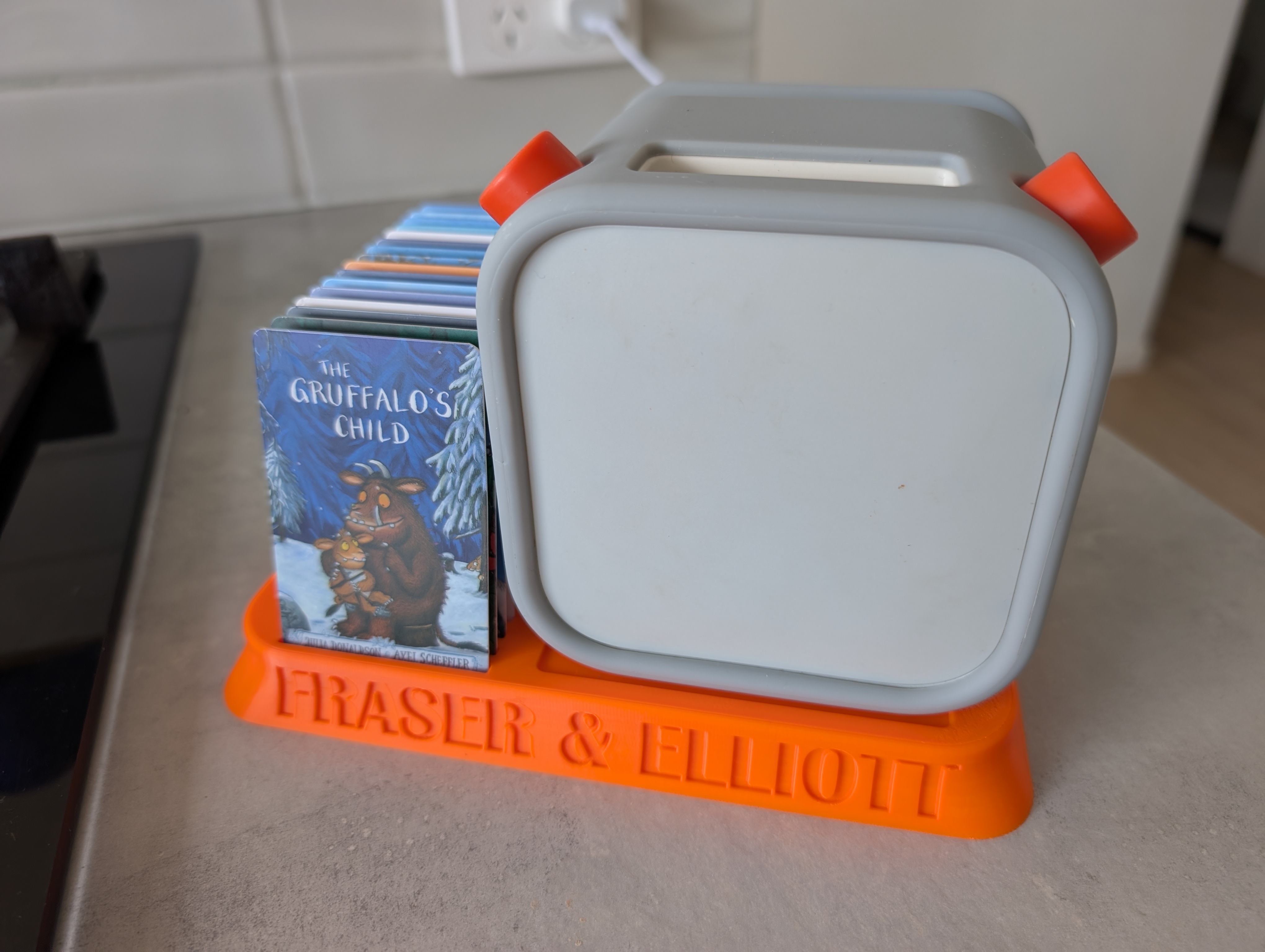 Yoto Player Base with card storage and charger - Gen 2 Gen 3