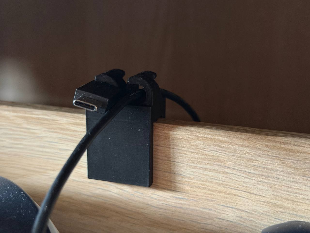 Cable holder for drawer