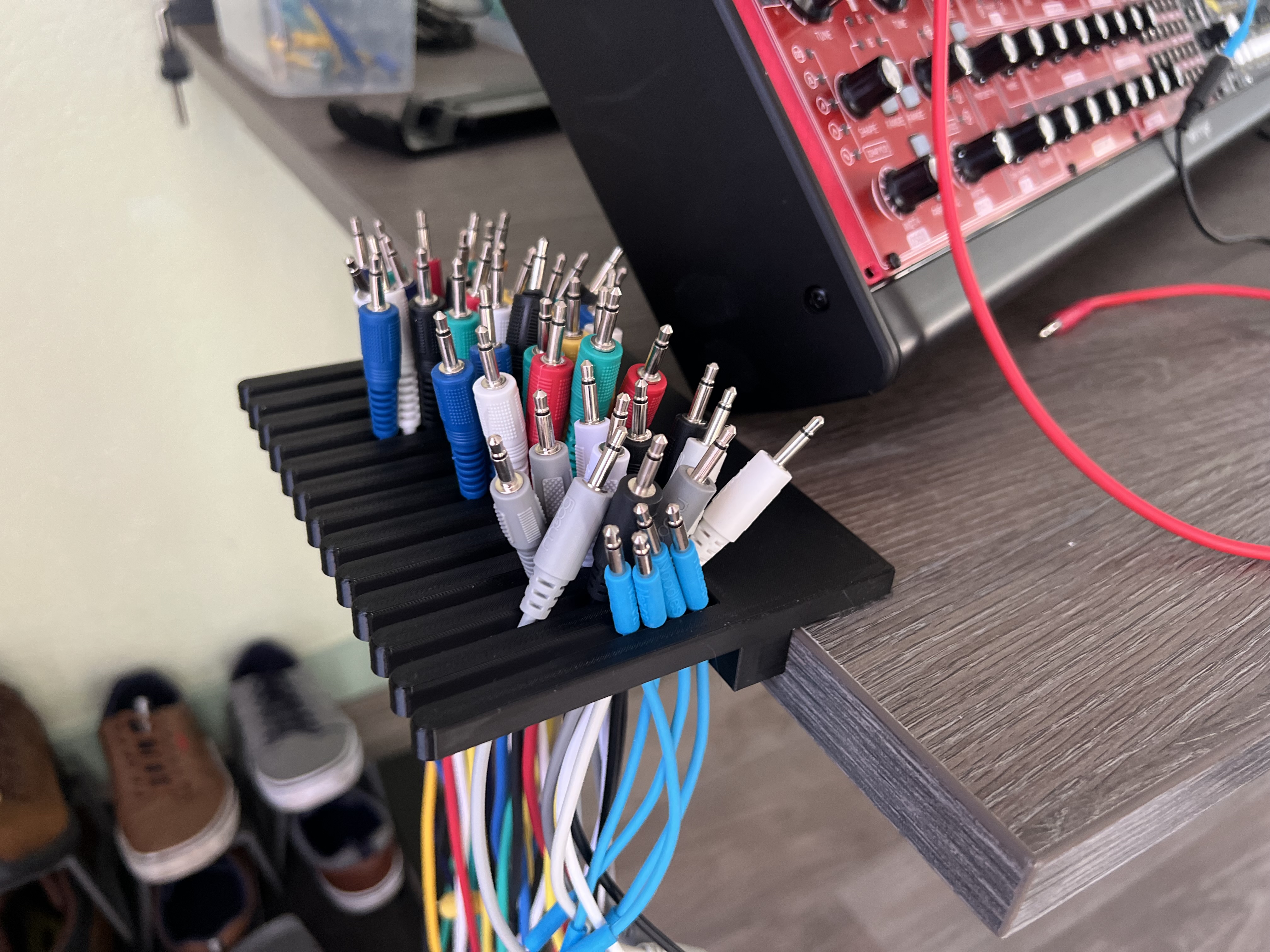 Cablerack for Eurorack patch cables