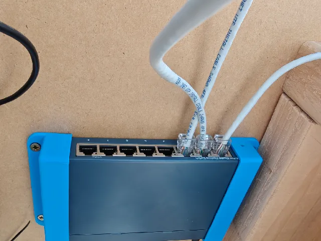 TP-Link 8-Port Desktop Switch Mount (TL-SG108)