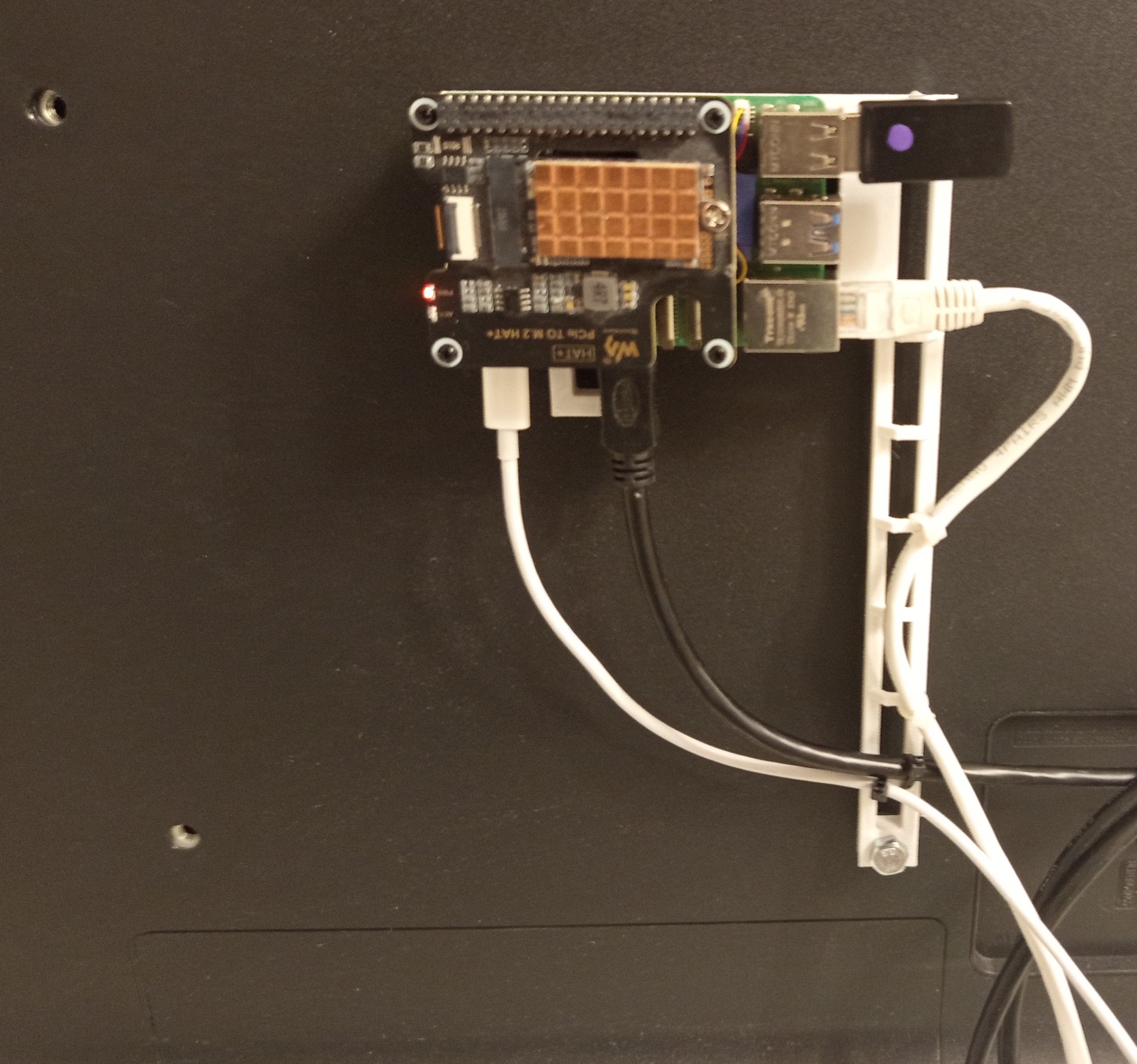 VESA 200 Raspberry Pi mount