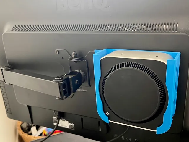 M4 Mac Mini Holder with 100x100m VESA Tab