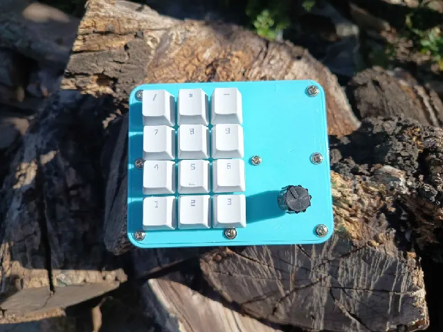 Low Profile 4x3 Raspeberry Pico (USB C) Macropad