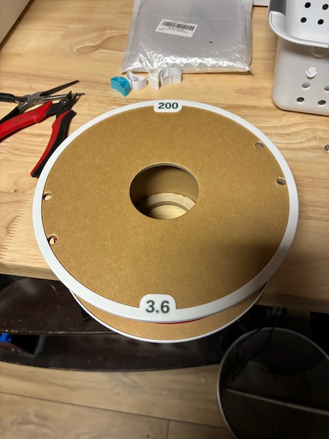 Configurable Cardboard Spool Adapter