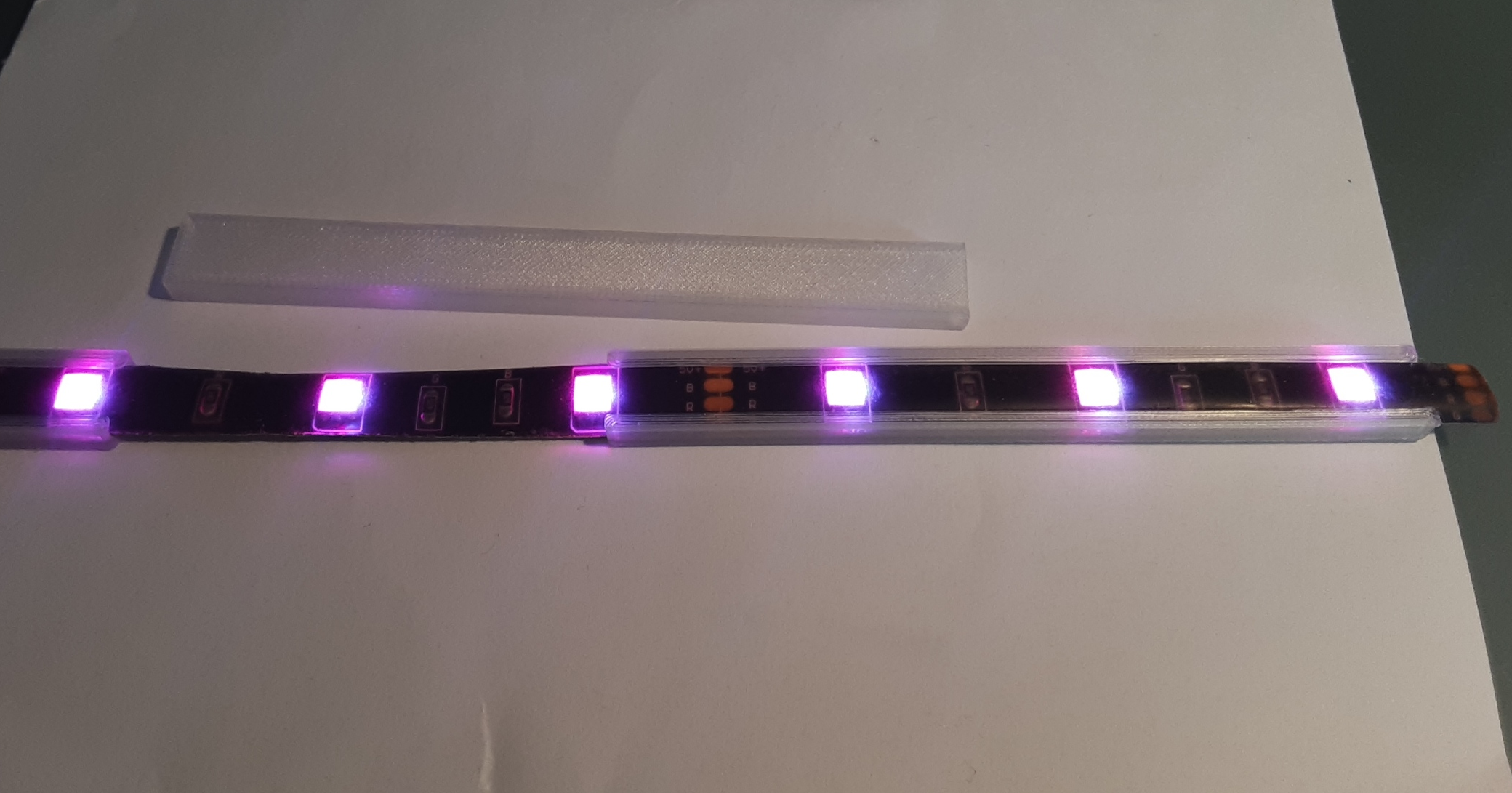 LED Streifen Halteschiene und / oder Diffusor