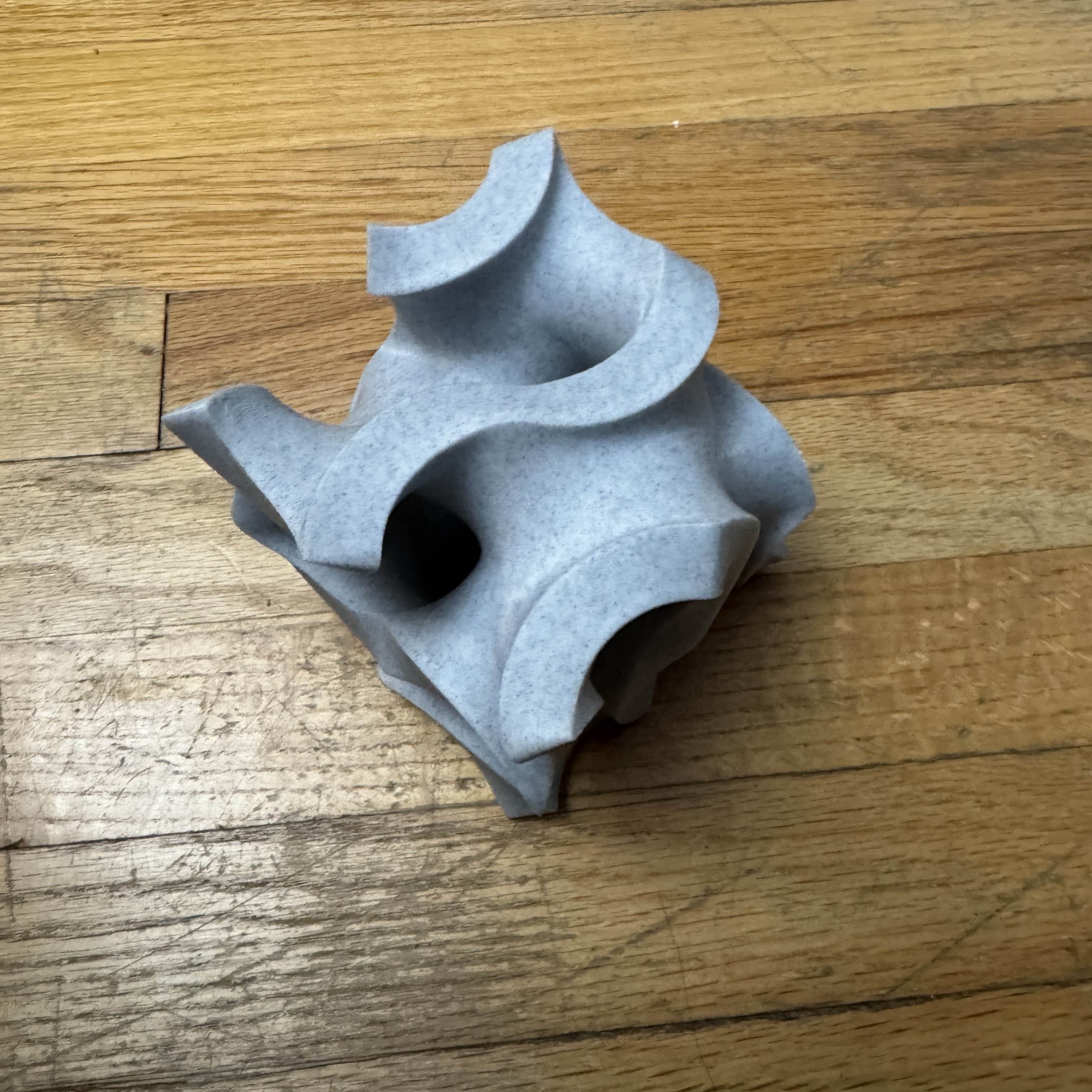 Thick Gyroid — miniatura 2