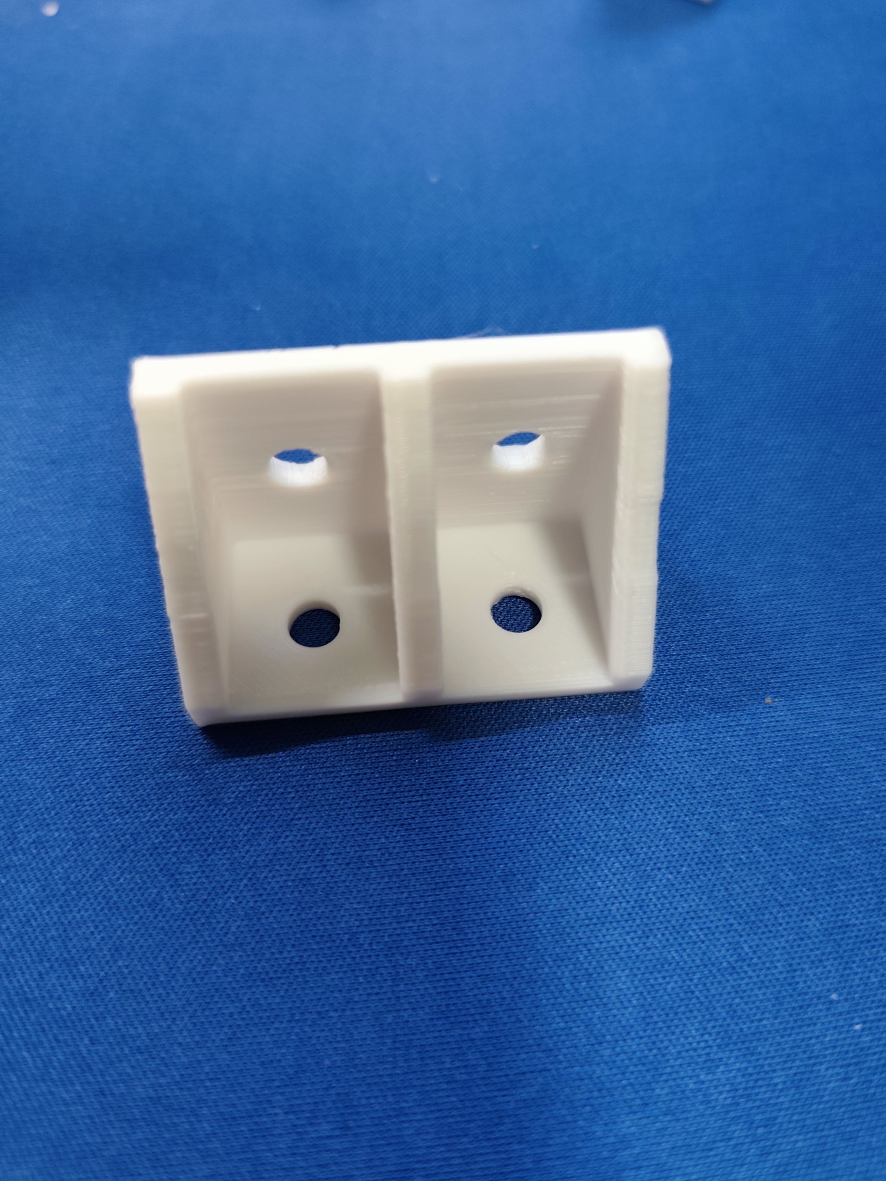 Rohový držák 3 verze 3D model