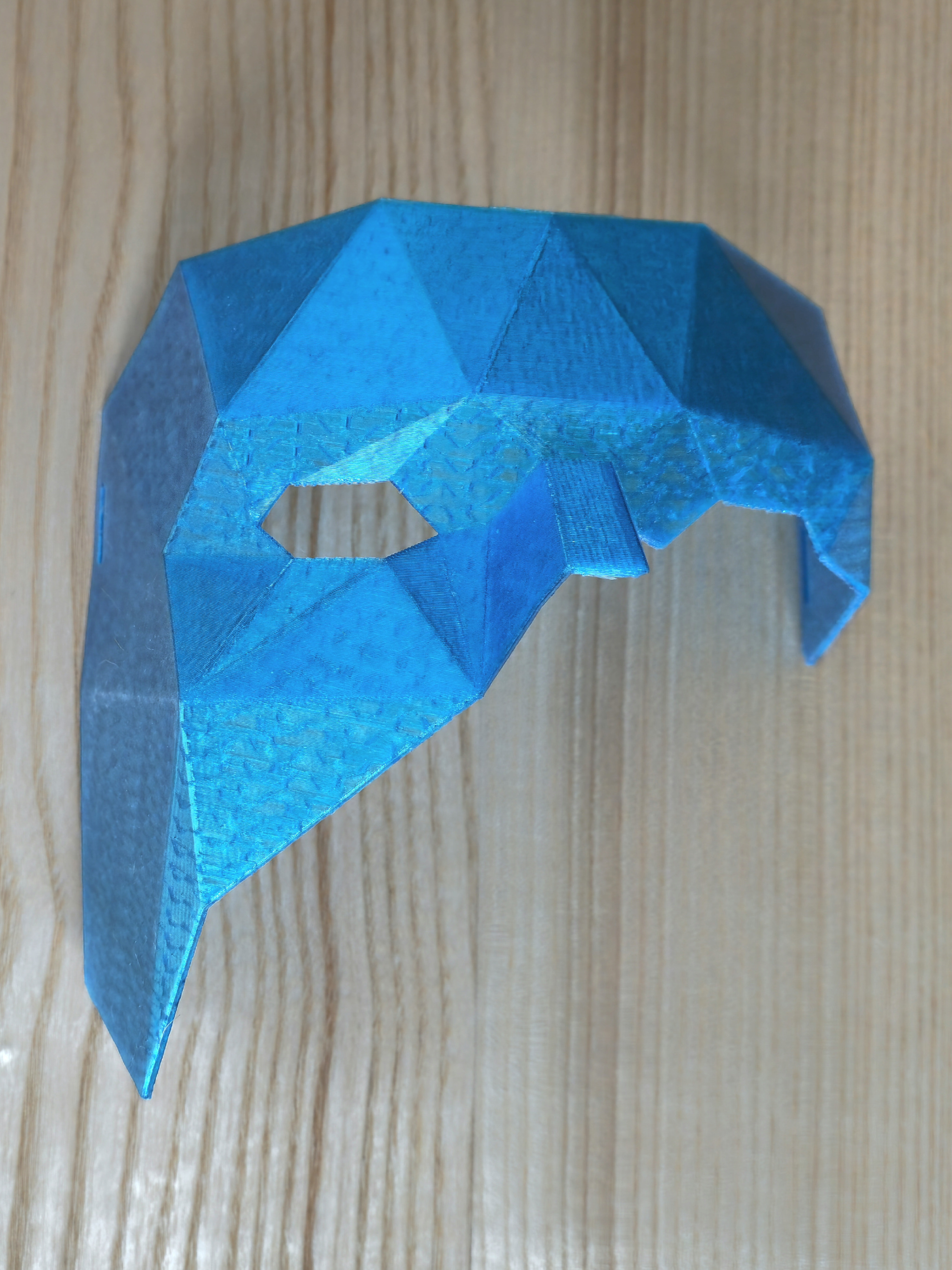Miniatura 2 do modelo 3D Low Polygon Half Mask